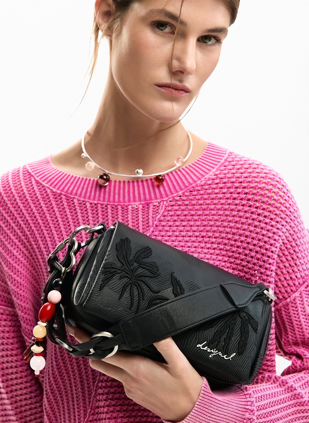 Tas met geborduurde bloemenklep DESIGUAL Zwart