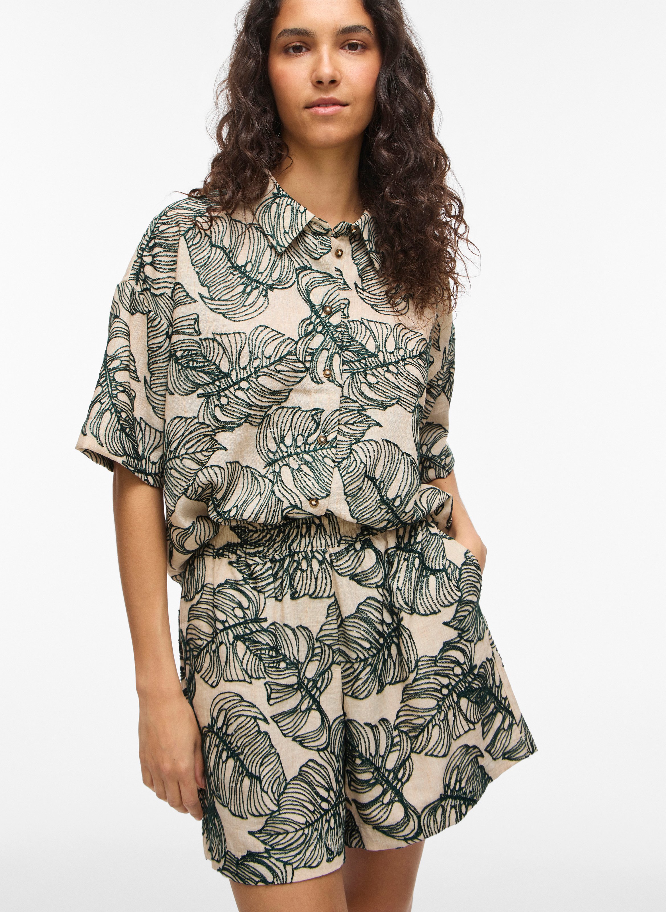 Chemise courte imprimée VILA Gris