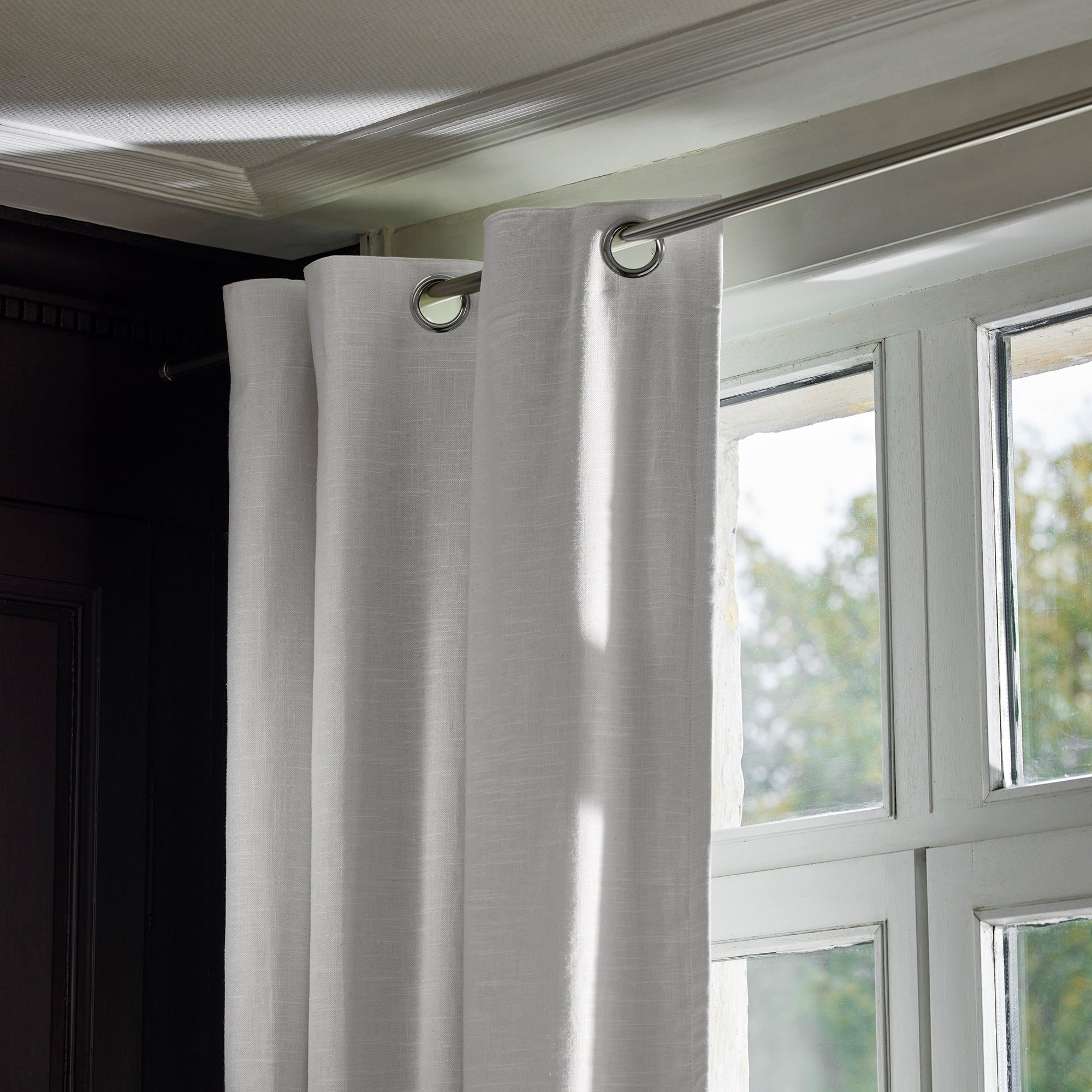 Lined black-out curtain with eyelets MADURA White