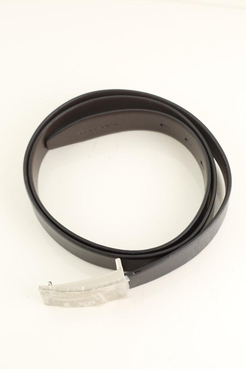 - Buckle closure. - Width: 3 cm.  BOSS - SECONDE MAIN Black