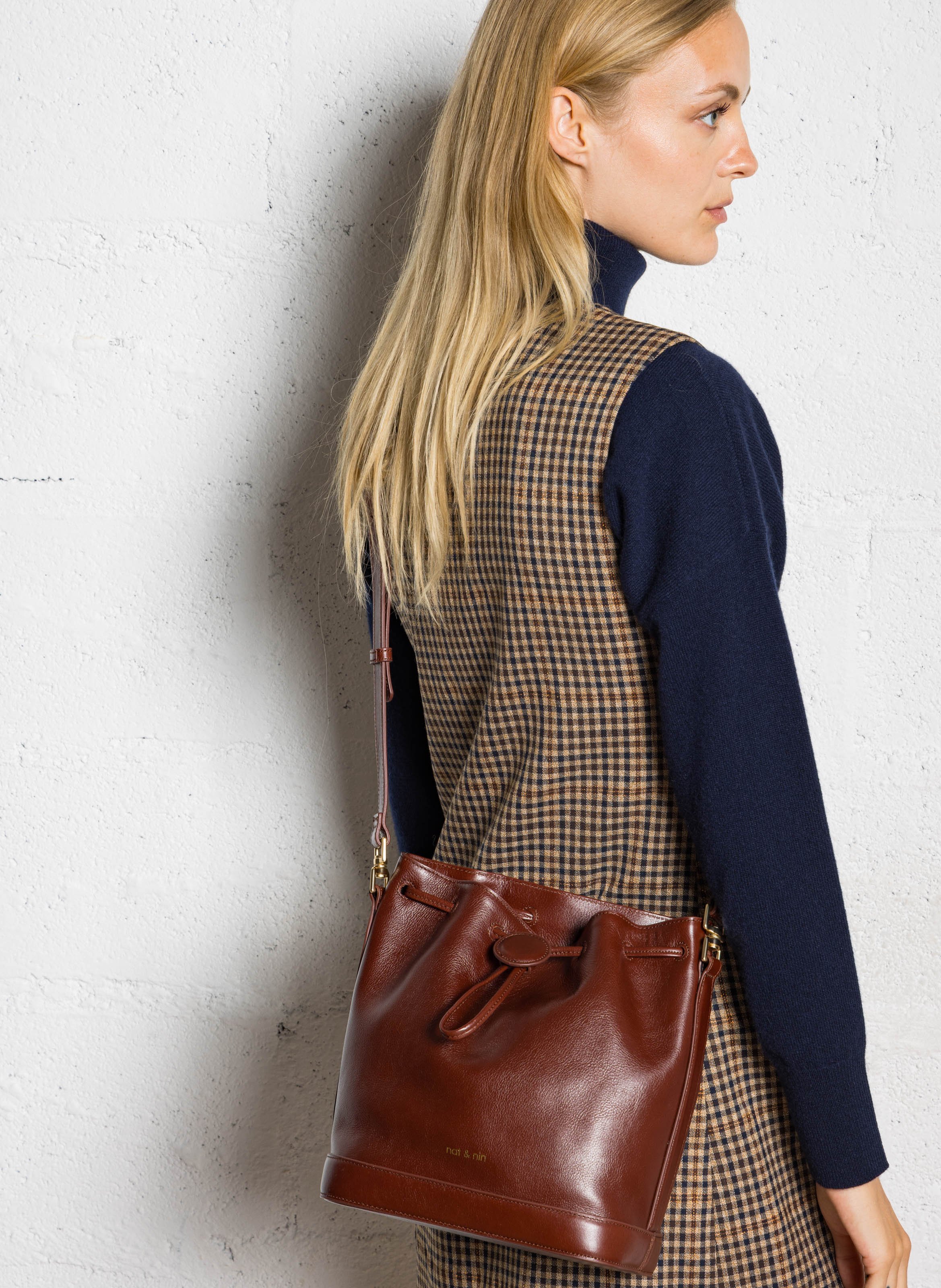 Beuteltasche aus Leder NAT & NIN Braun