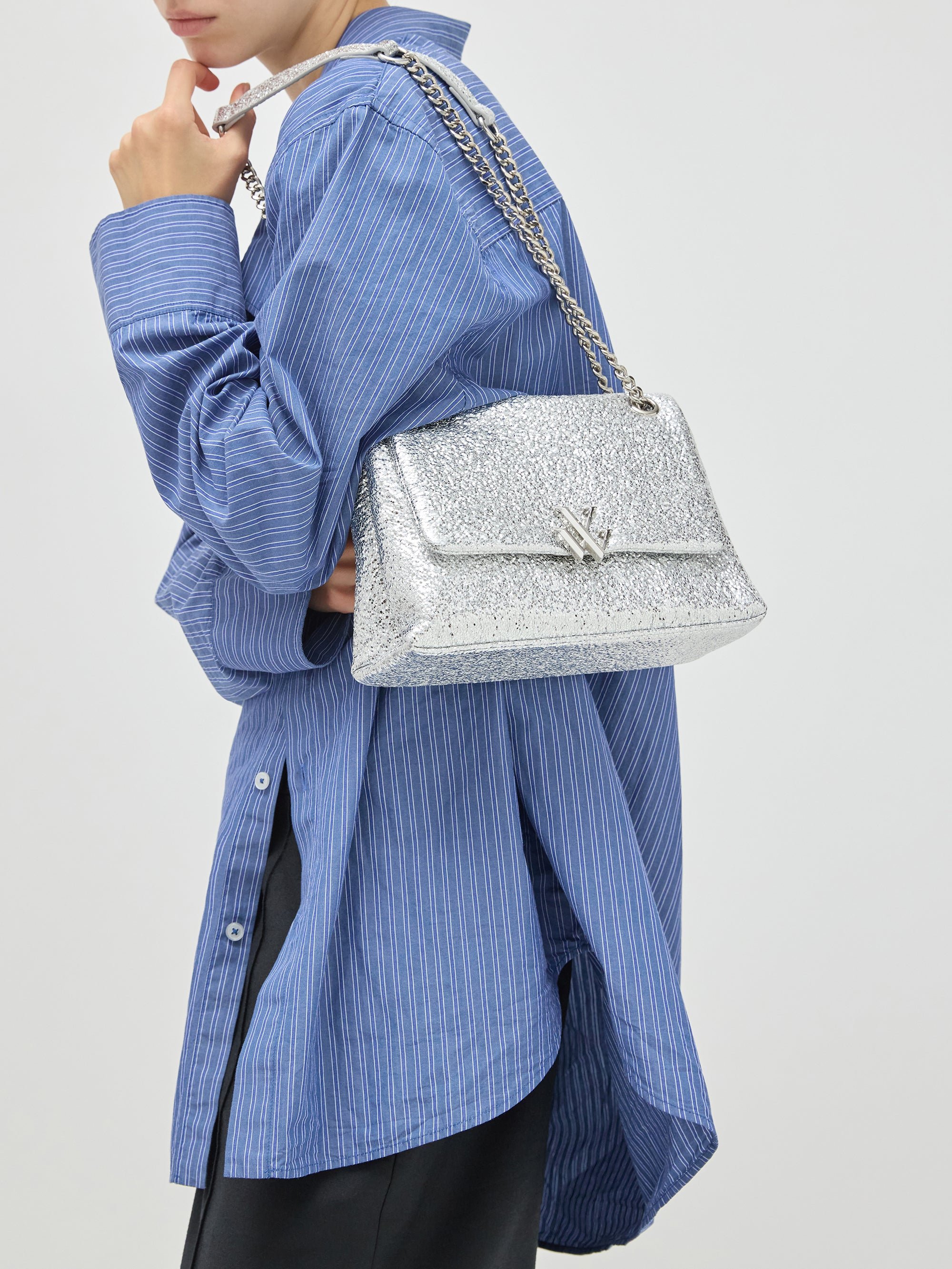 Chain handbag VANESSA WU Silver