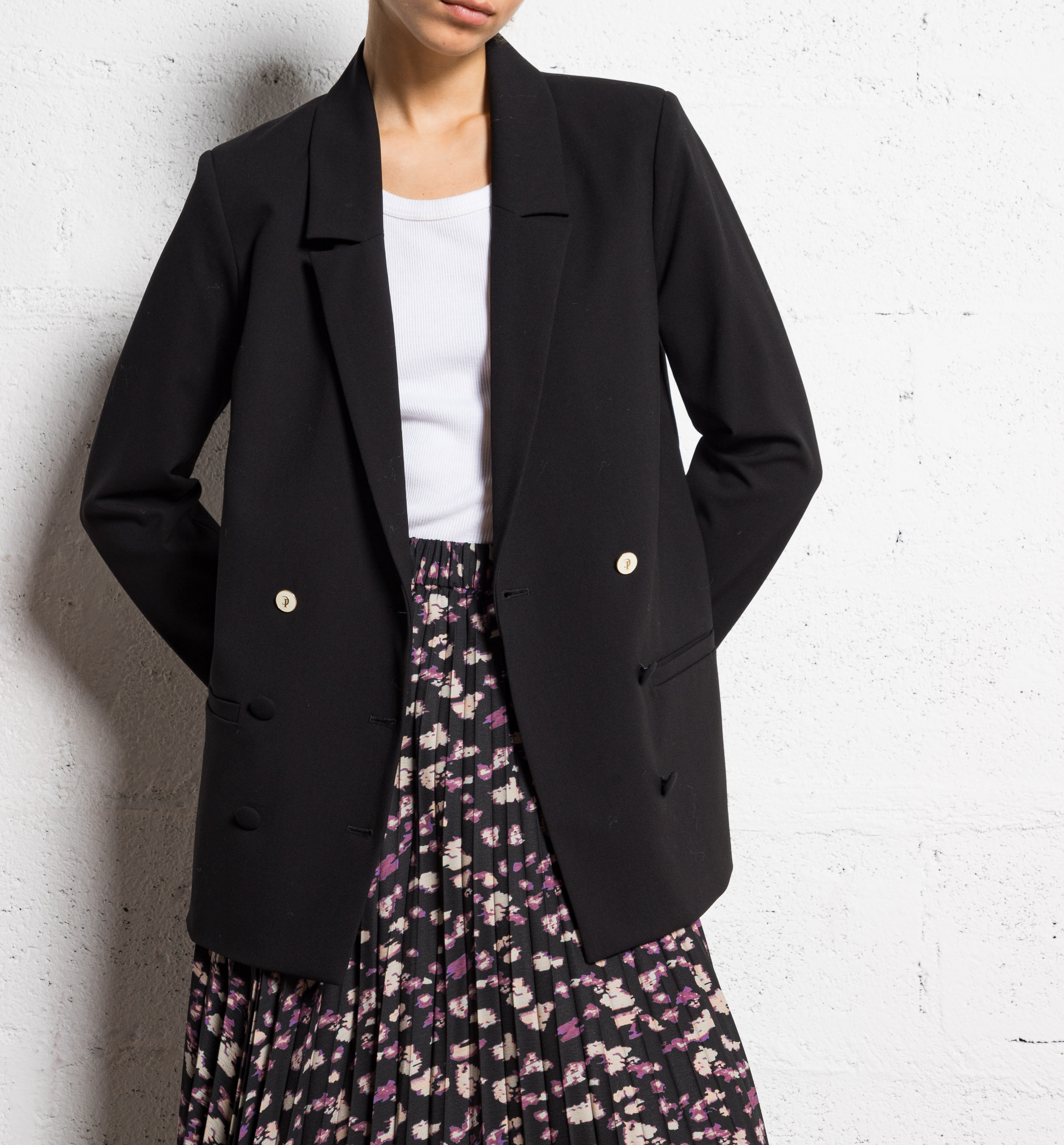 Blazer mit kontrastierenden Knöpfen I CODE Schwarz