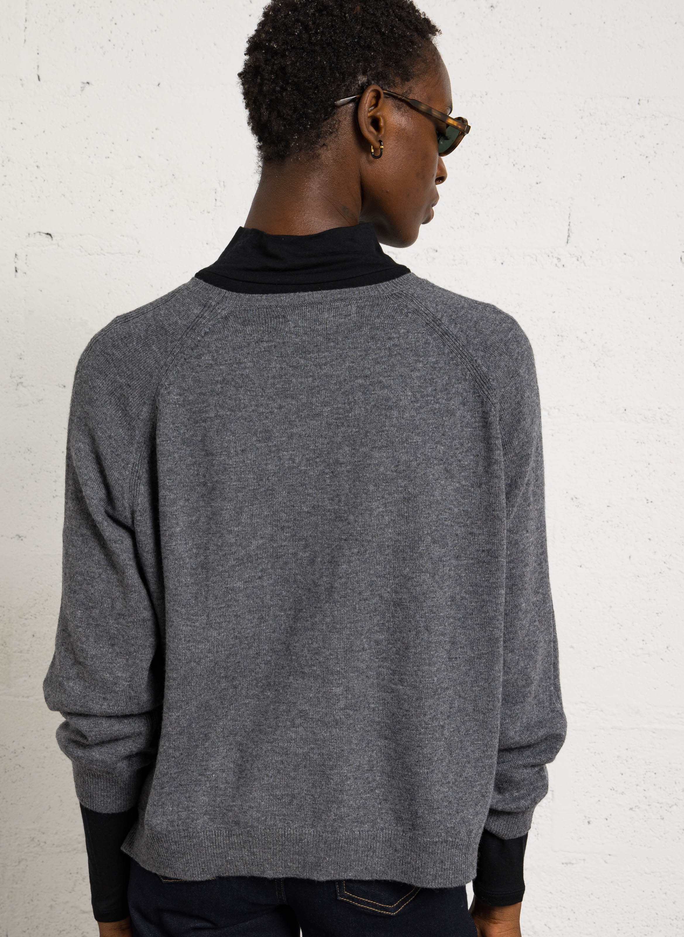 Solid Long Sleeve Pullover NICE THINGS Grey