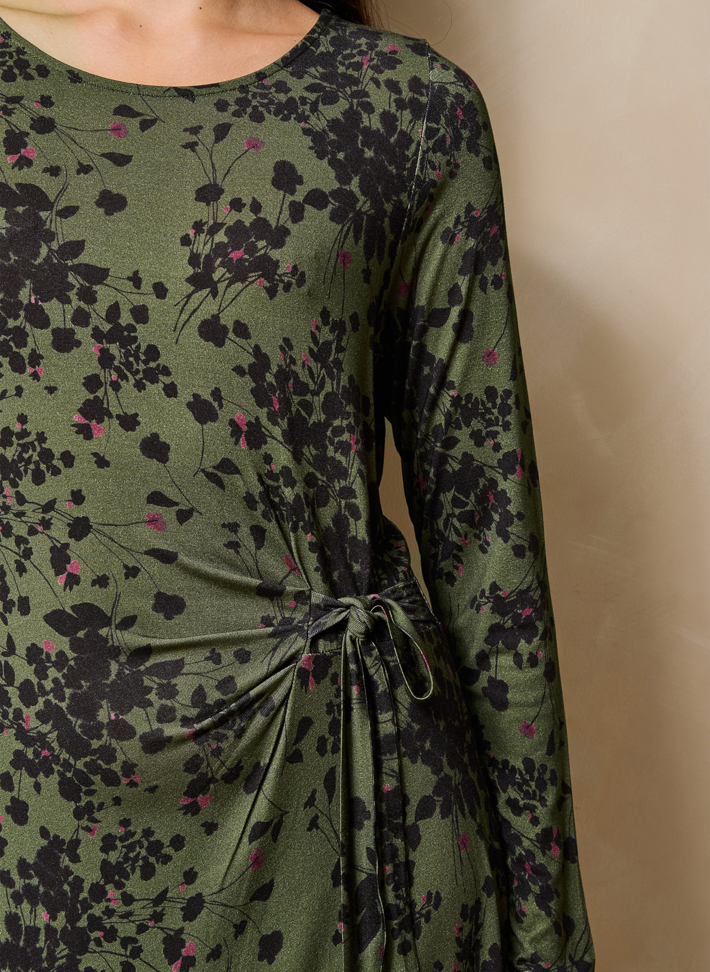 Long printed round-neck dress LA FEE MARABOUTEE Green