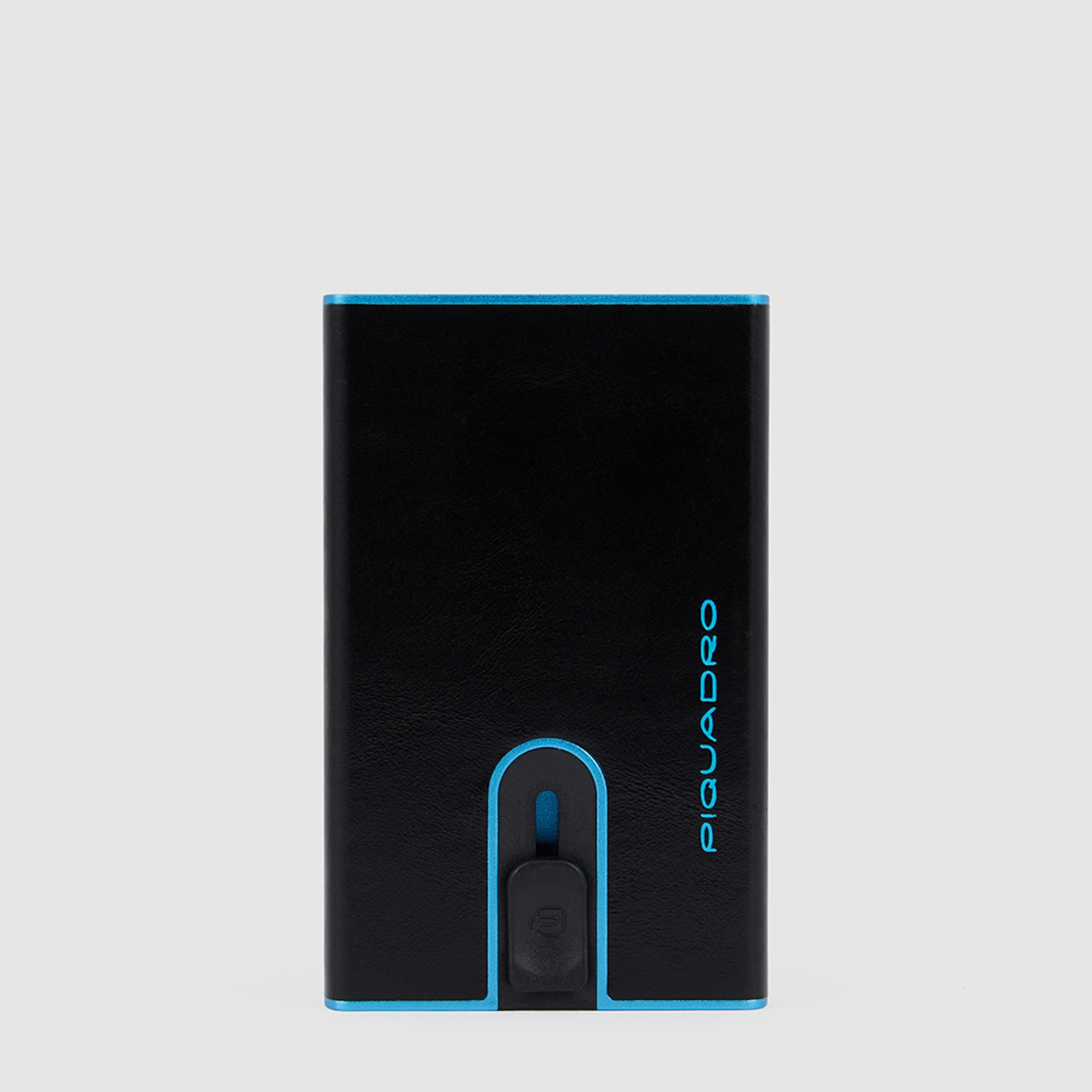 - 100% leather, - 6 cardholder slots, - 1 central compartment, - Size: L10 x H7 cm. PIQUADRO Black