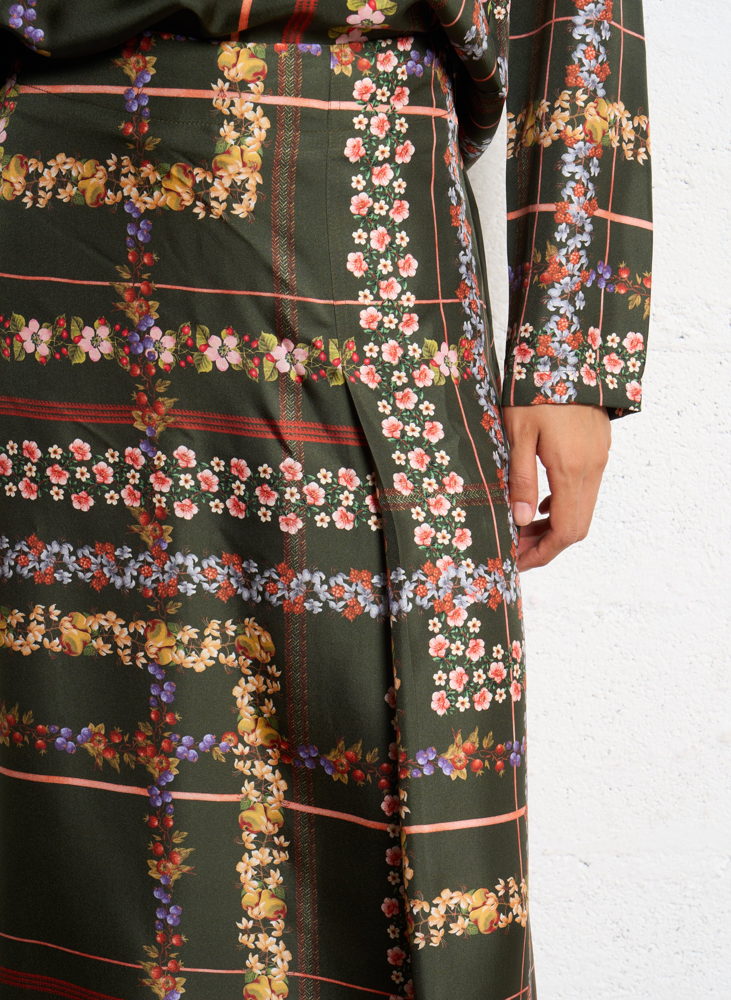 Jupe midi à imprimé fleuri en soie MOMONI Vert