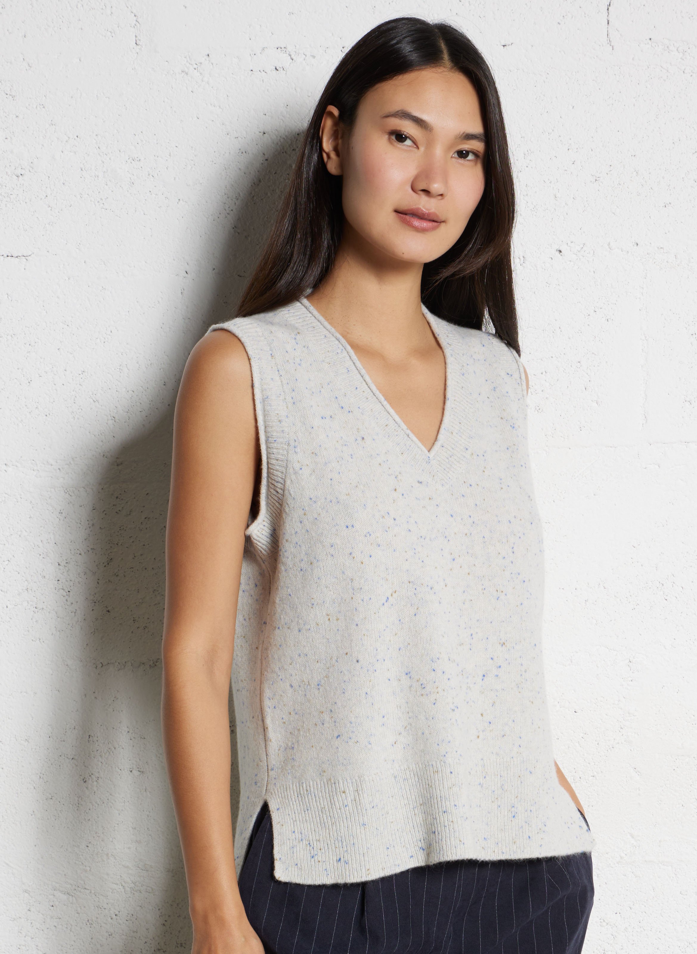 Pull col V sans manches en laine MAISON 123