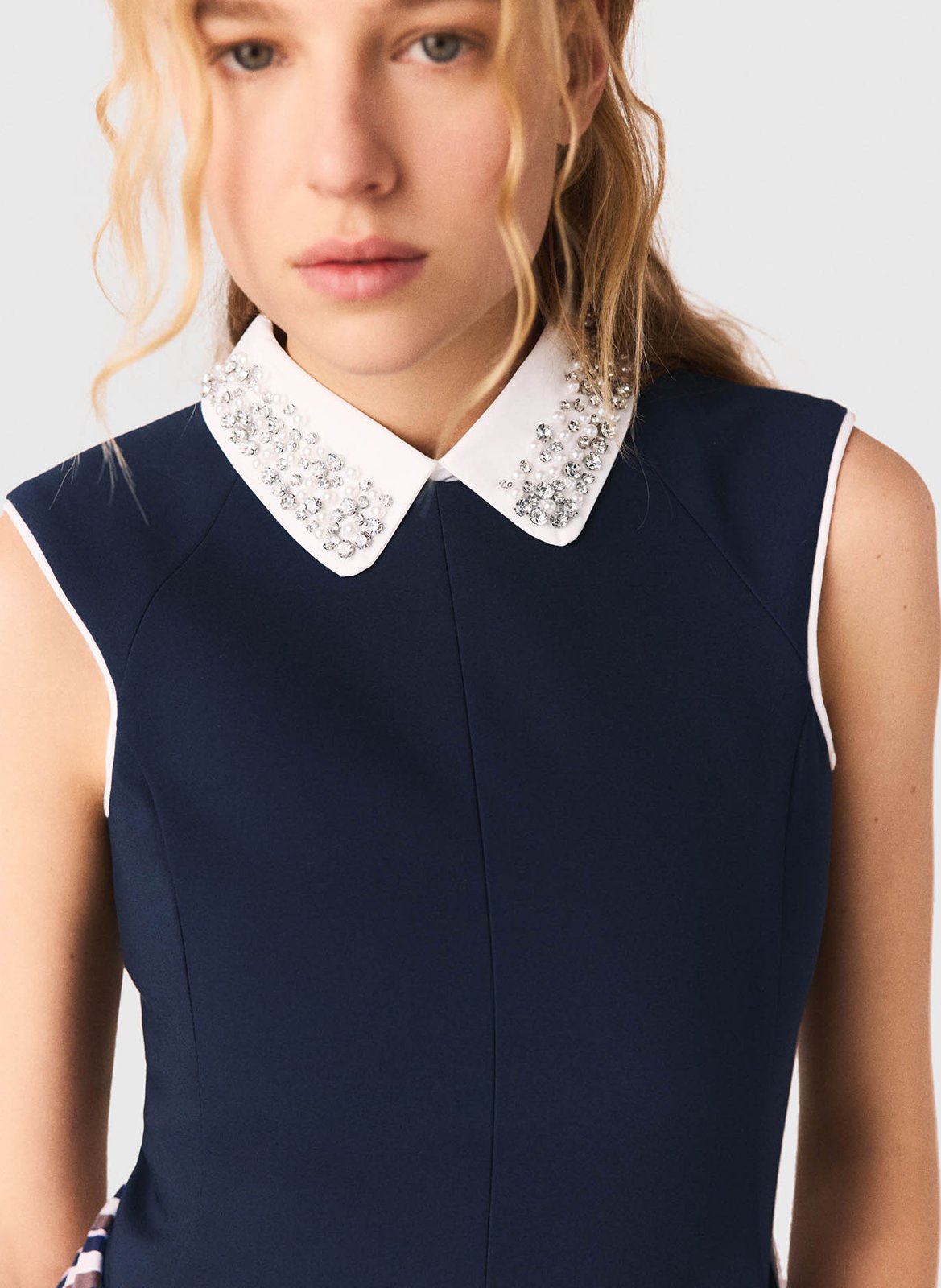 Korte, gerende jurk - katoenblend MAJE Blauw