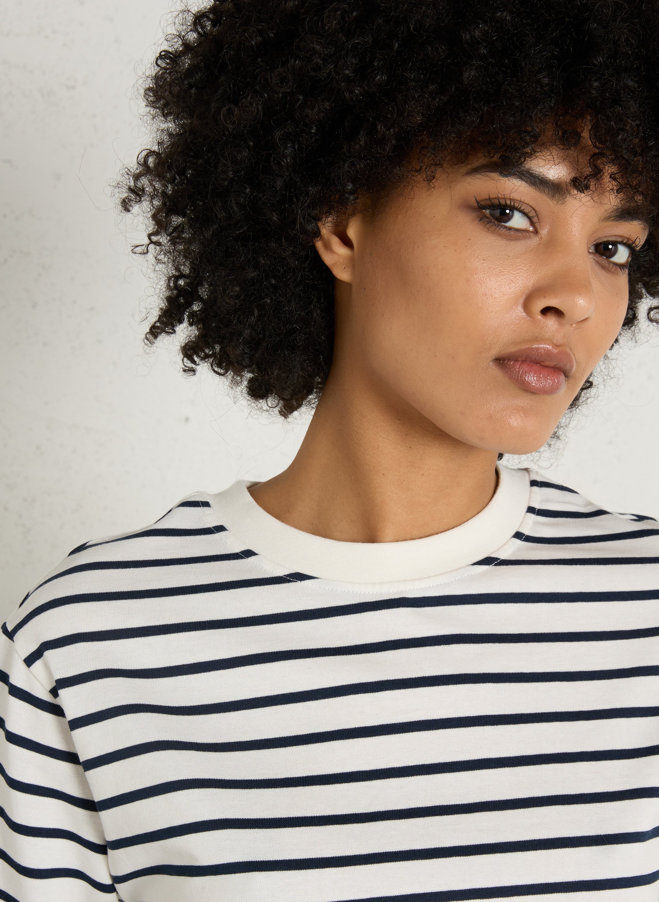 Gerade geschnittenes Rundhals-T-Shirt aus Baumwolle MAISON 123 Blau