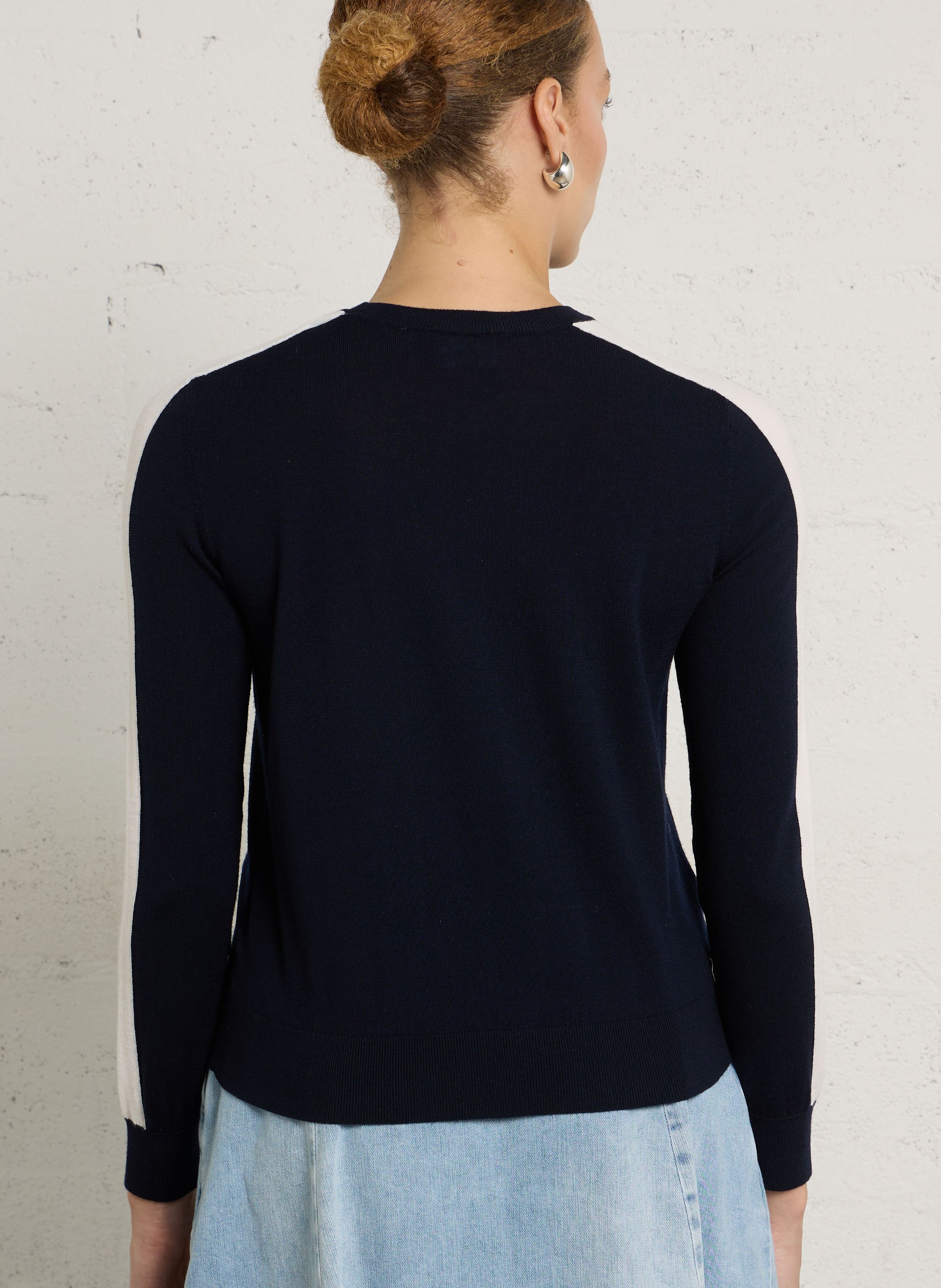 Kurzer Pullover mit langen Ärmeln aus Wolle FROM FUTURE Blau
