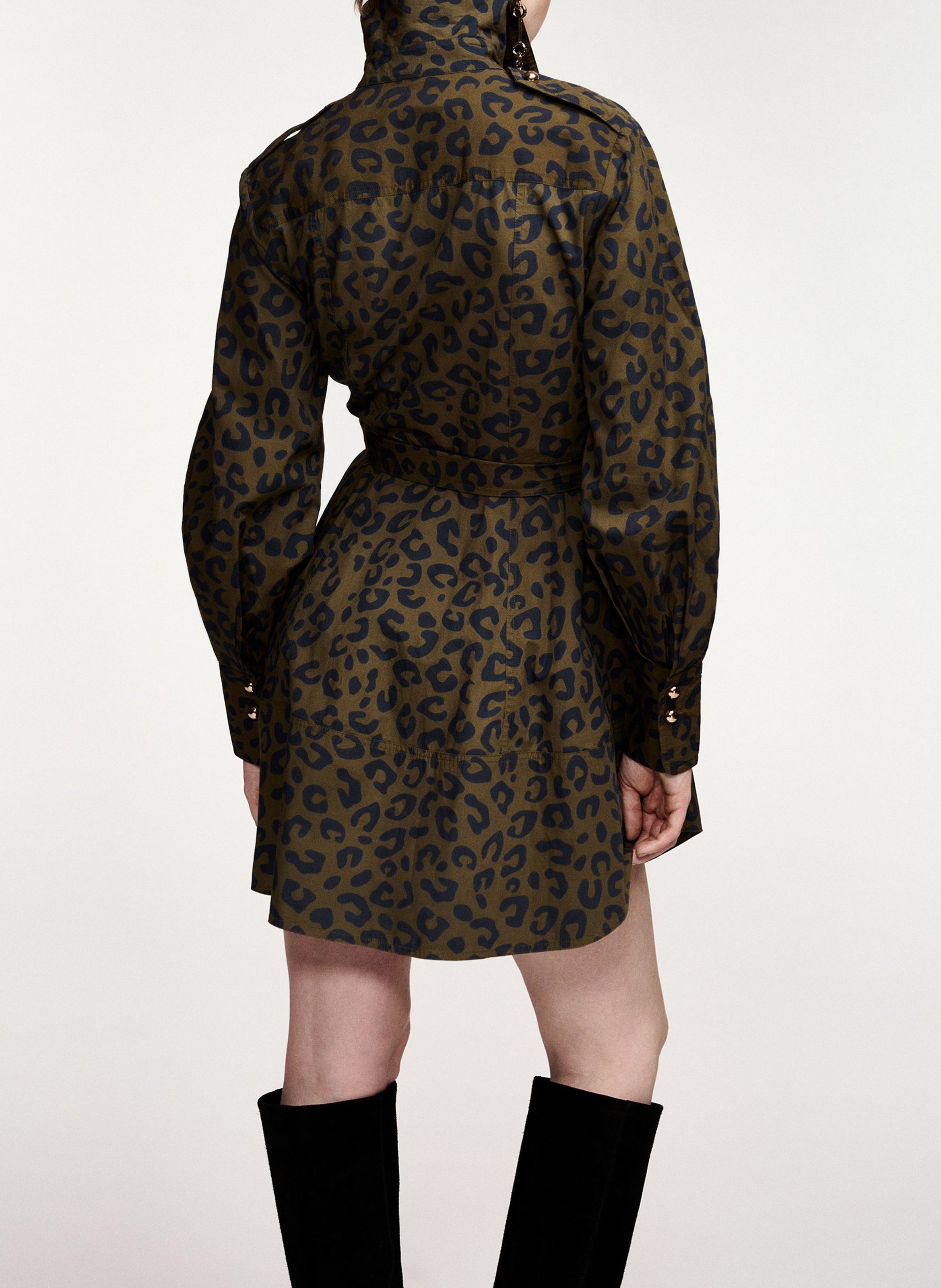 Tailliertes Hemdkleid aus Baumwolle ESSENTIEL ANTWERP Grun