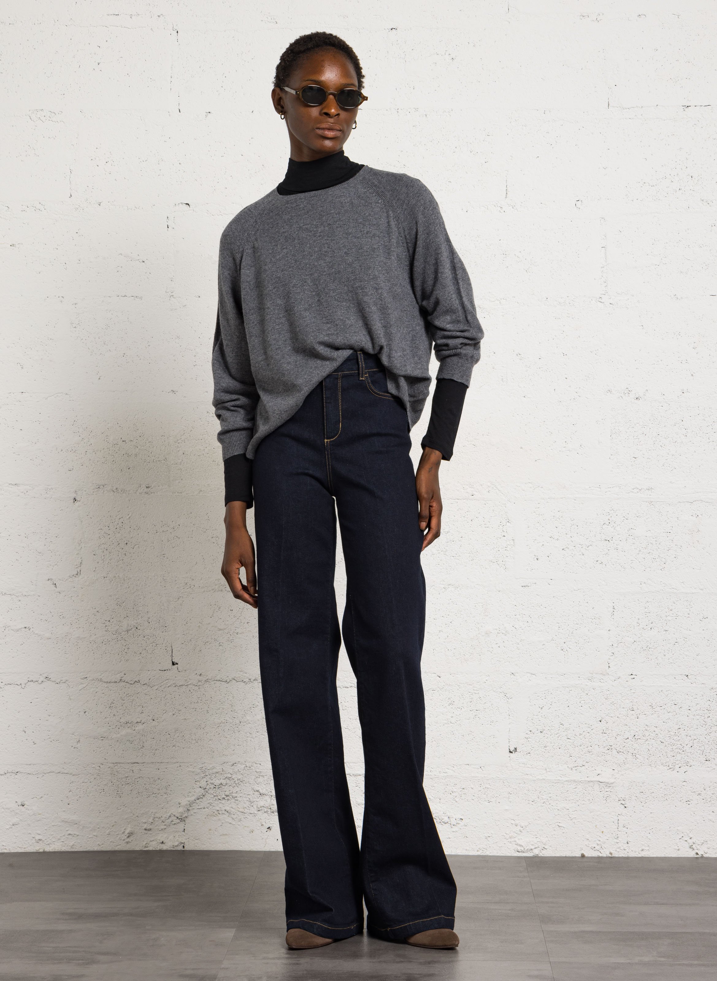 Solid Long Sleeve Pullover NICE THINGS Grey