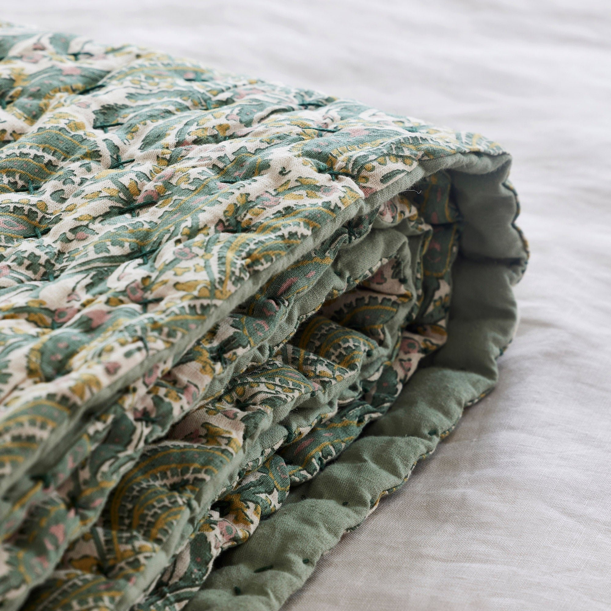 MALO - Linen quilt MADURA Green