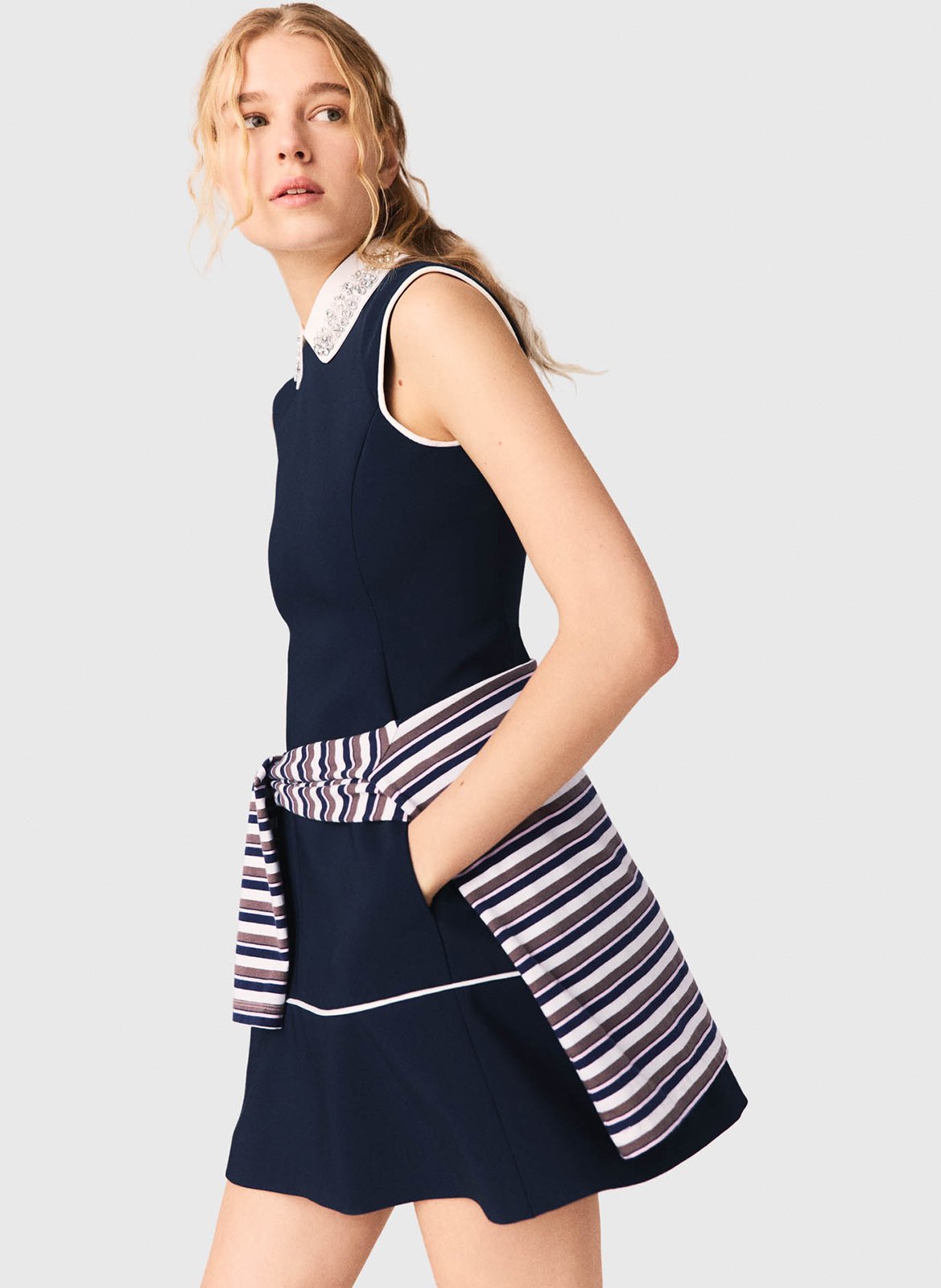 Korte, gerende jurk - katoenblend MAJE Blauw