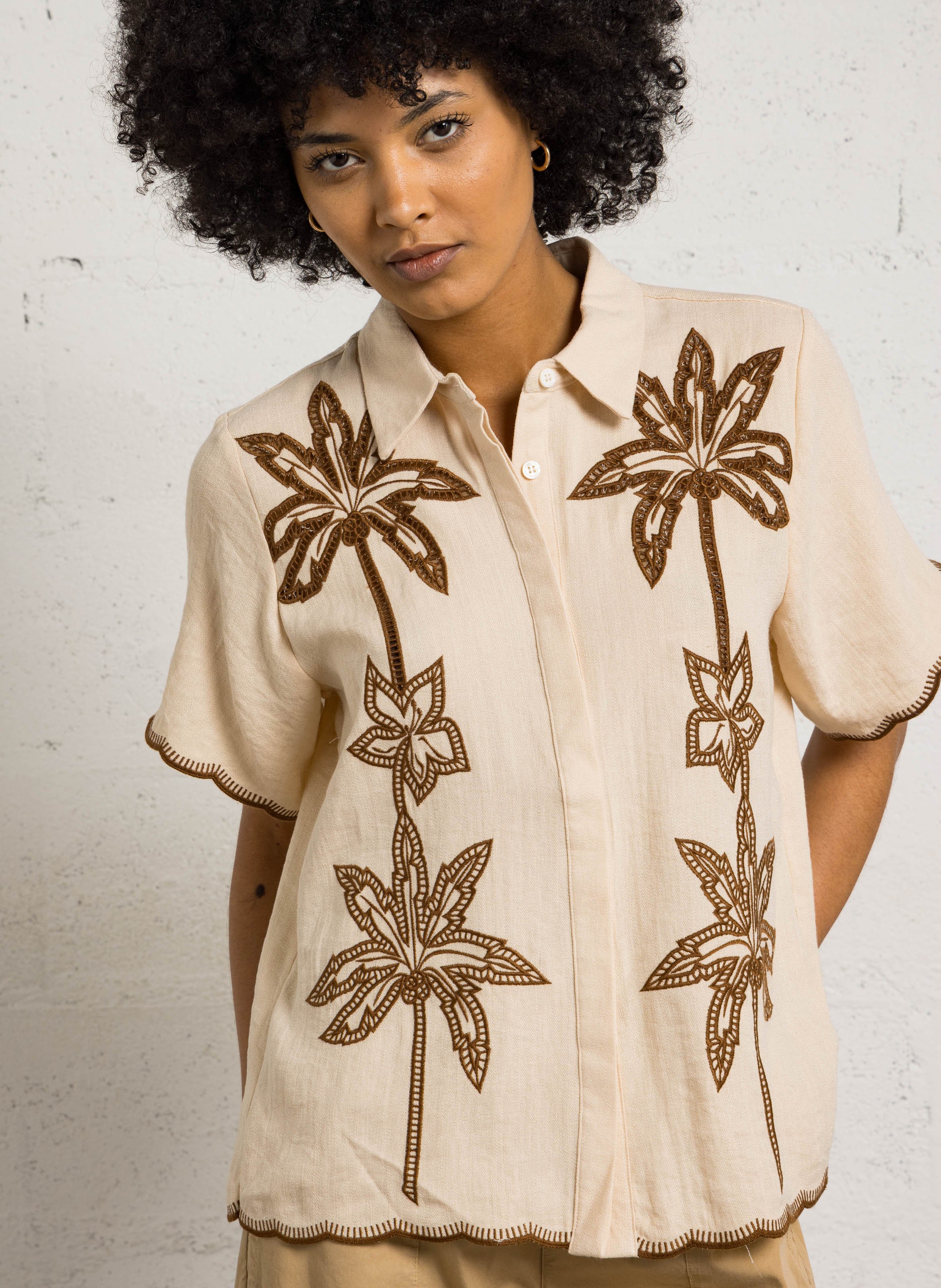 Straight blouse with embroidery LA PETITE ETOILE Beige