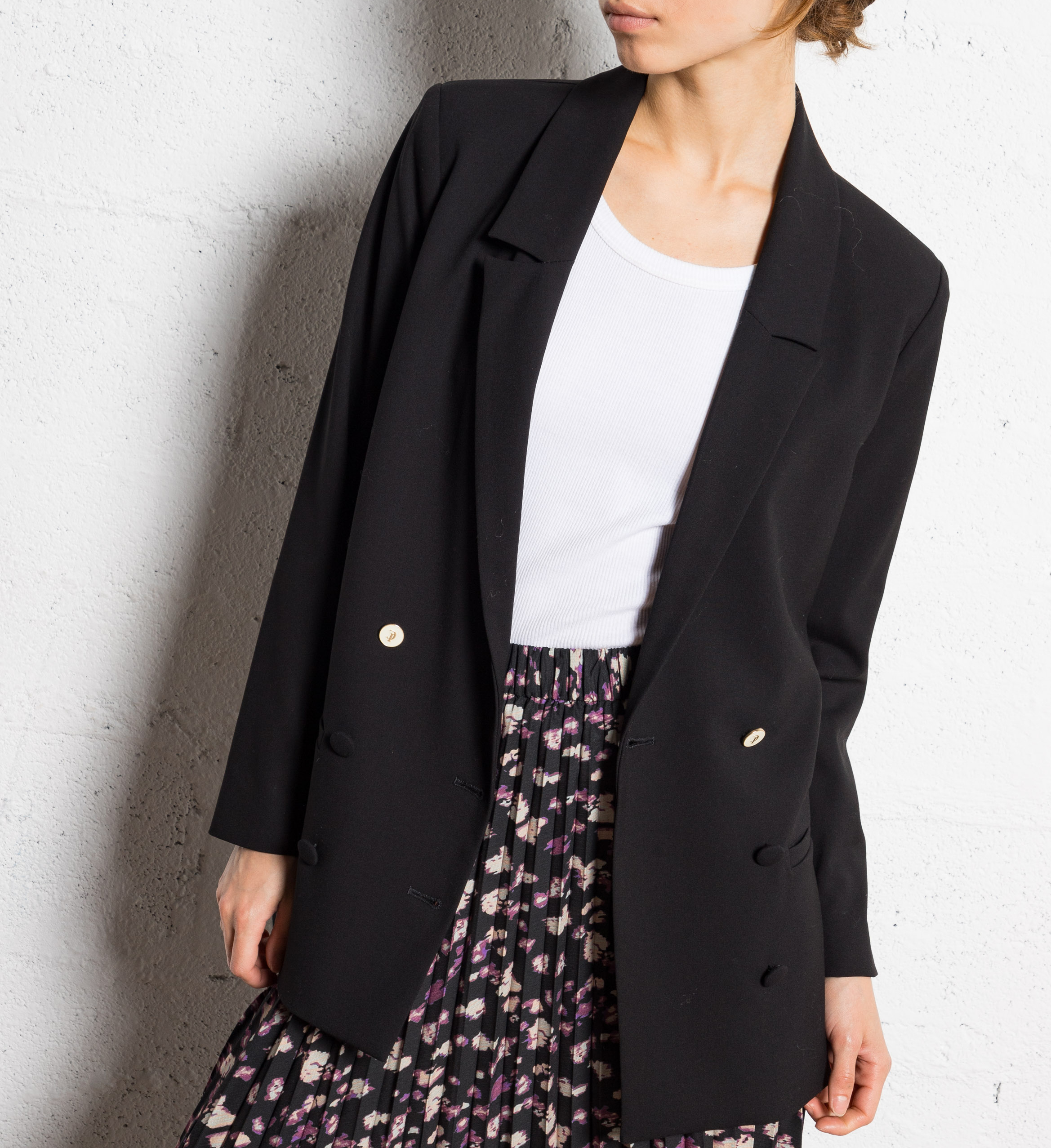 Blazer mit kontrastierenden Knöpfen I CODE Schwarz