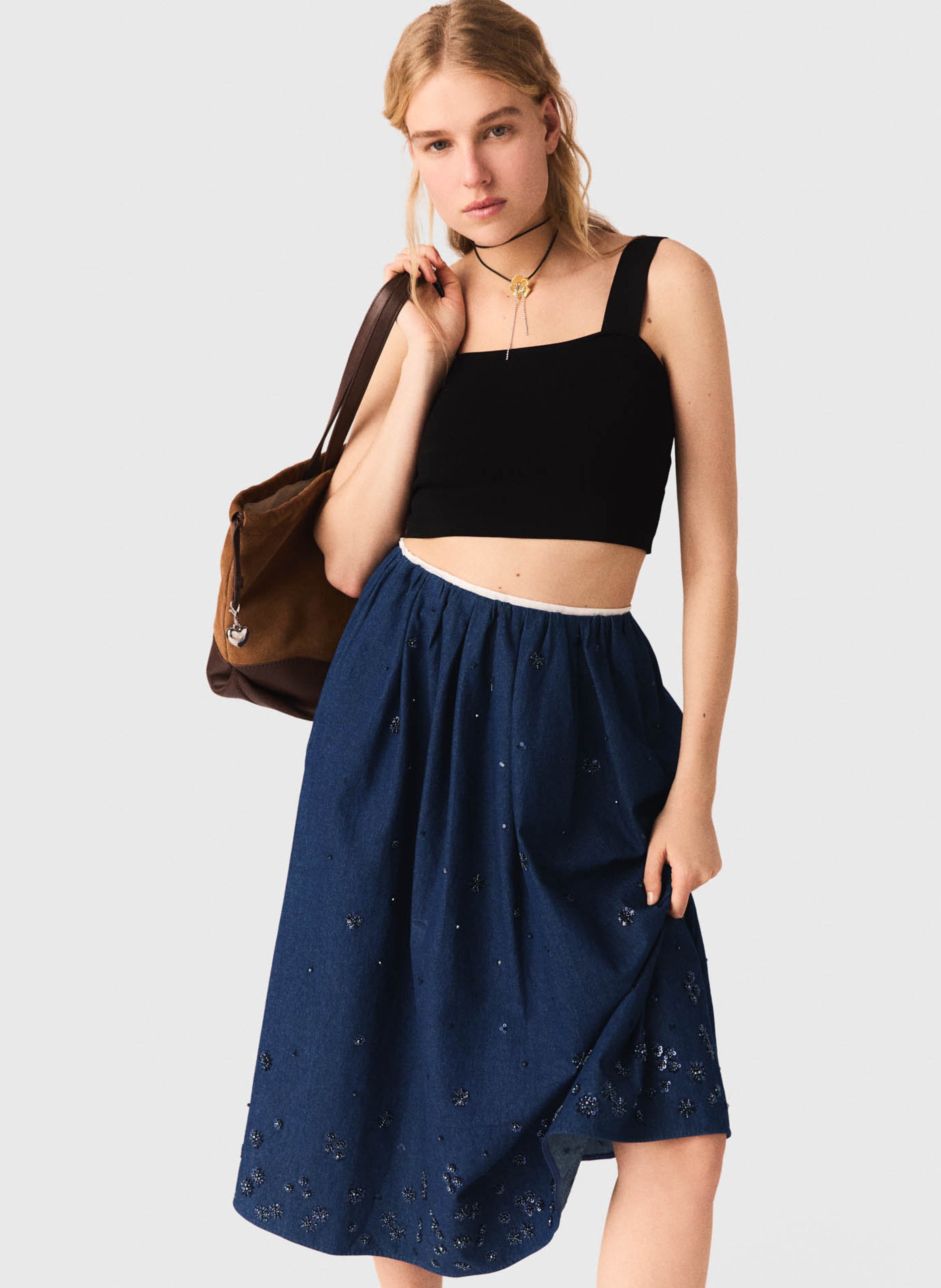 Top court moulant en maille MAJE Noir