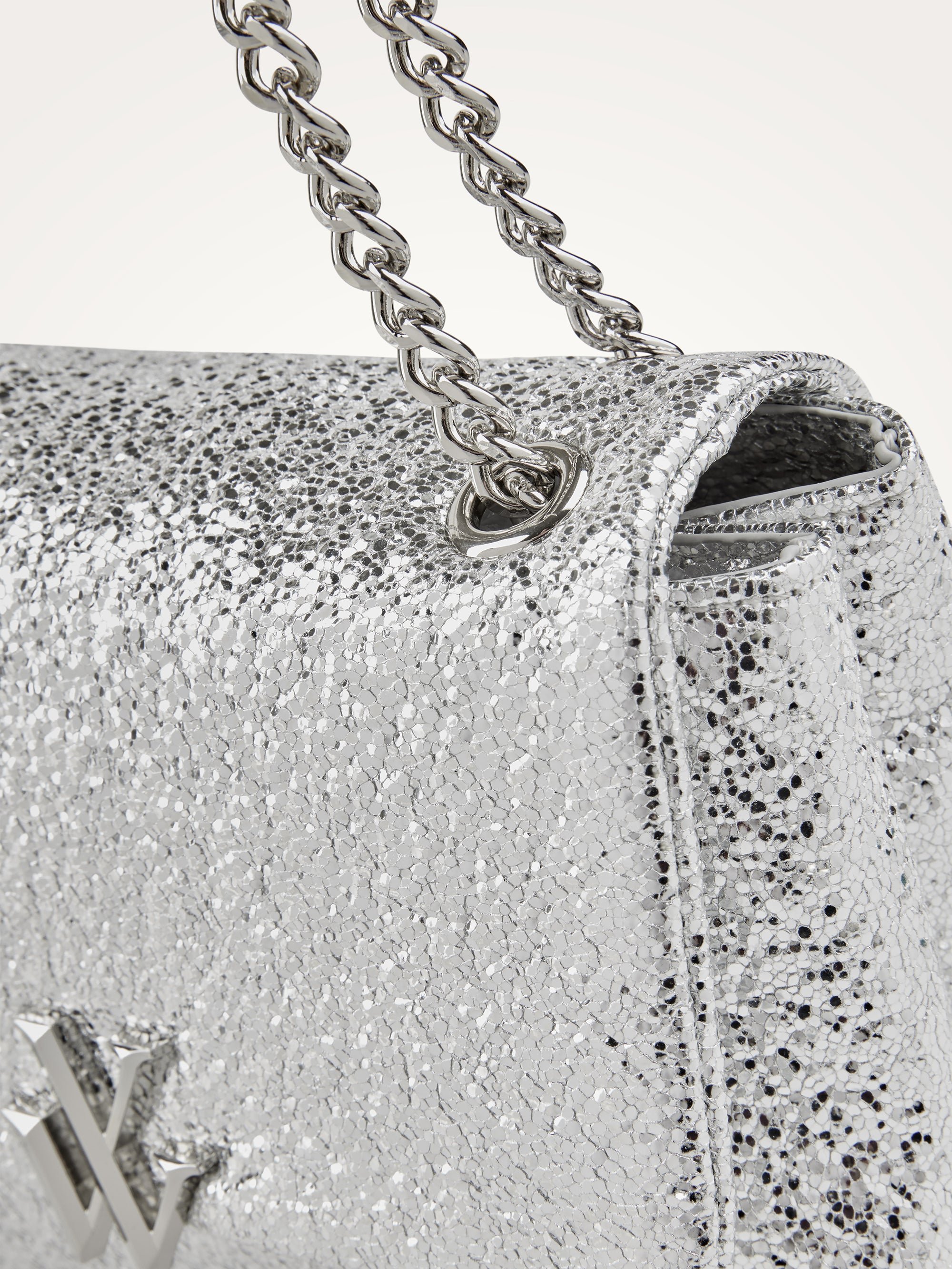 Chain handbag VANESSA WU Silver