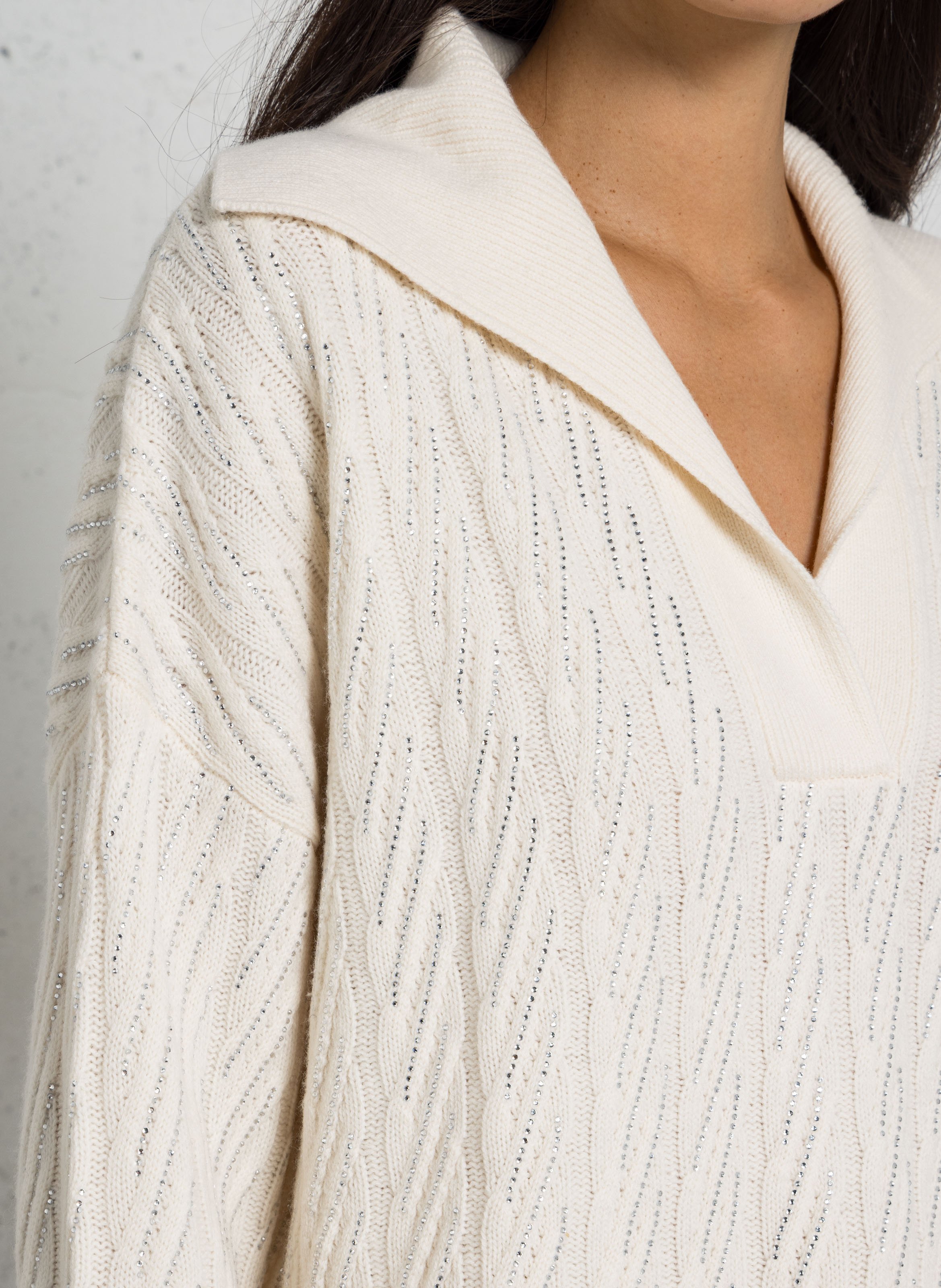 Pull orné de strass en laine BERENICE Blanc
