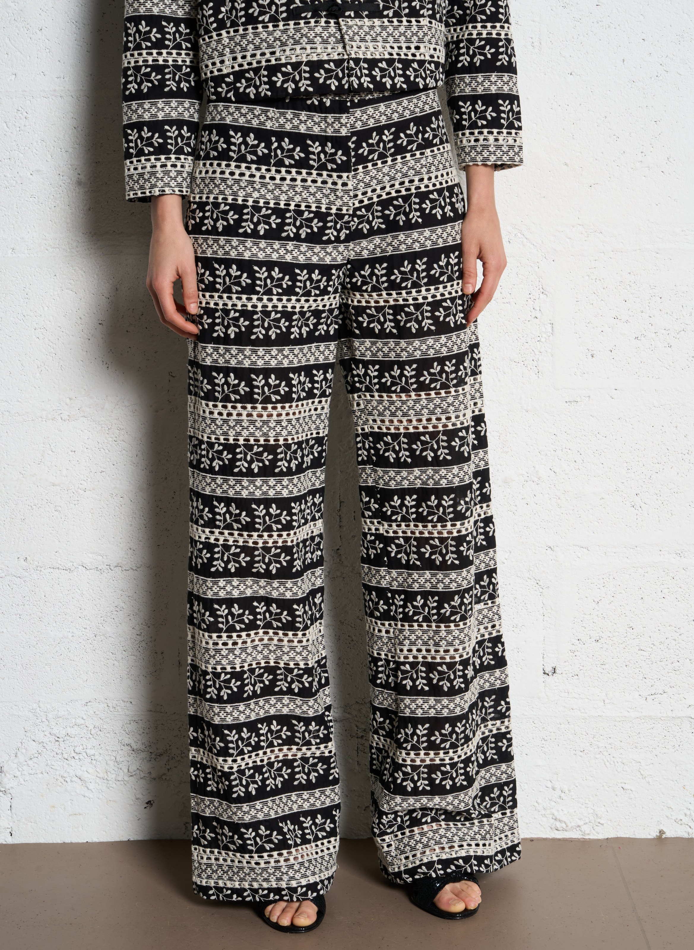 Pantalon droit brodé  SOPHIE+LUCIE Noir