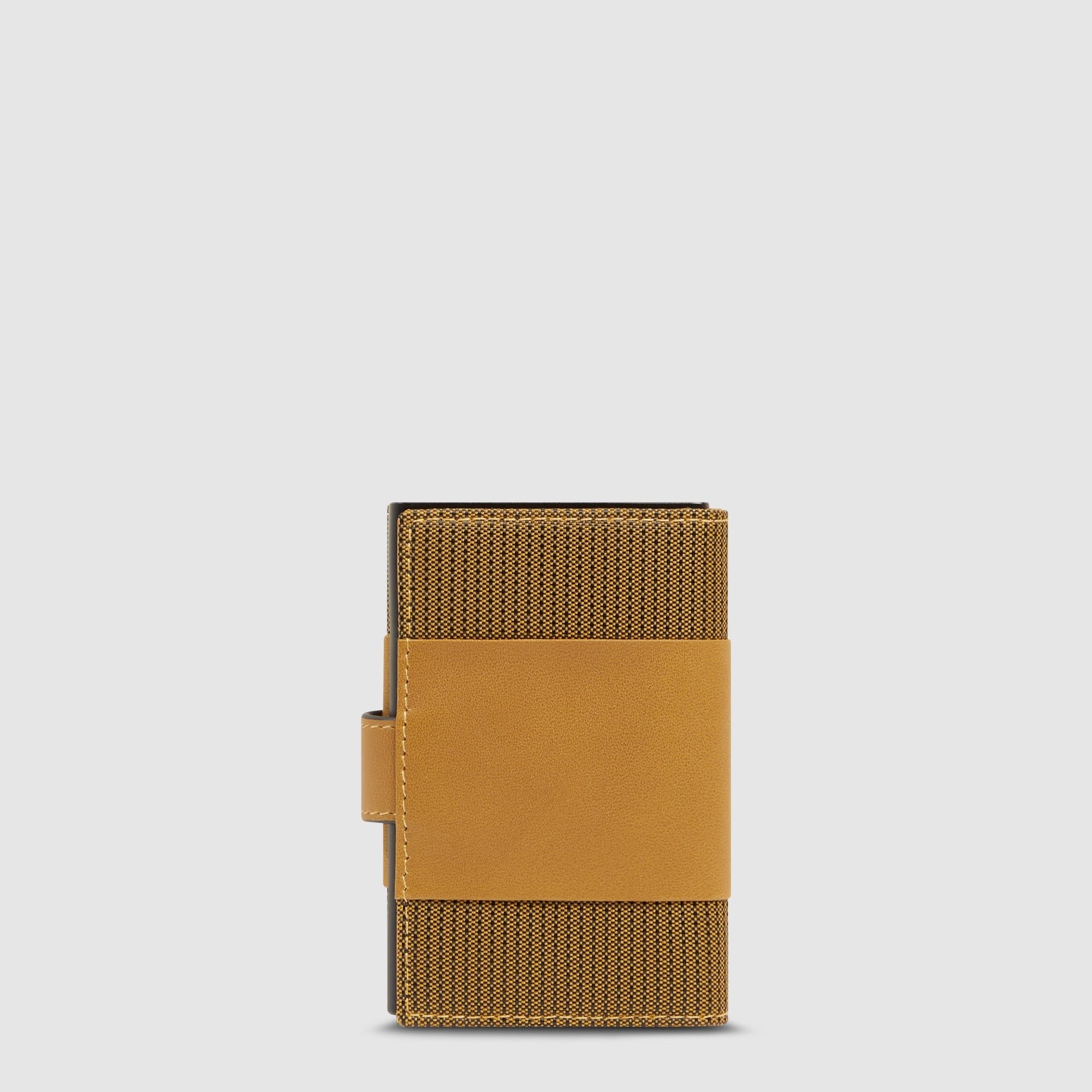 Metal credit card holder with RFID protection PIQUADRO Brown