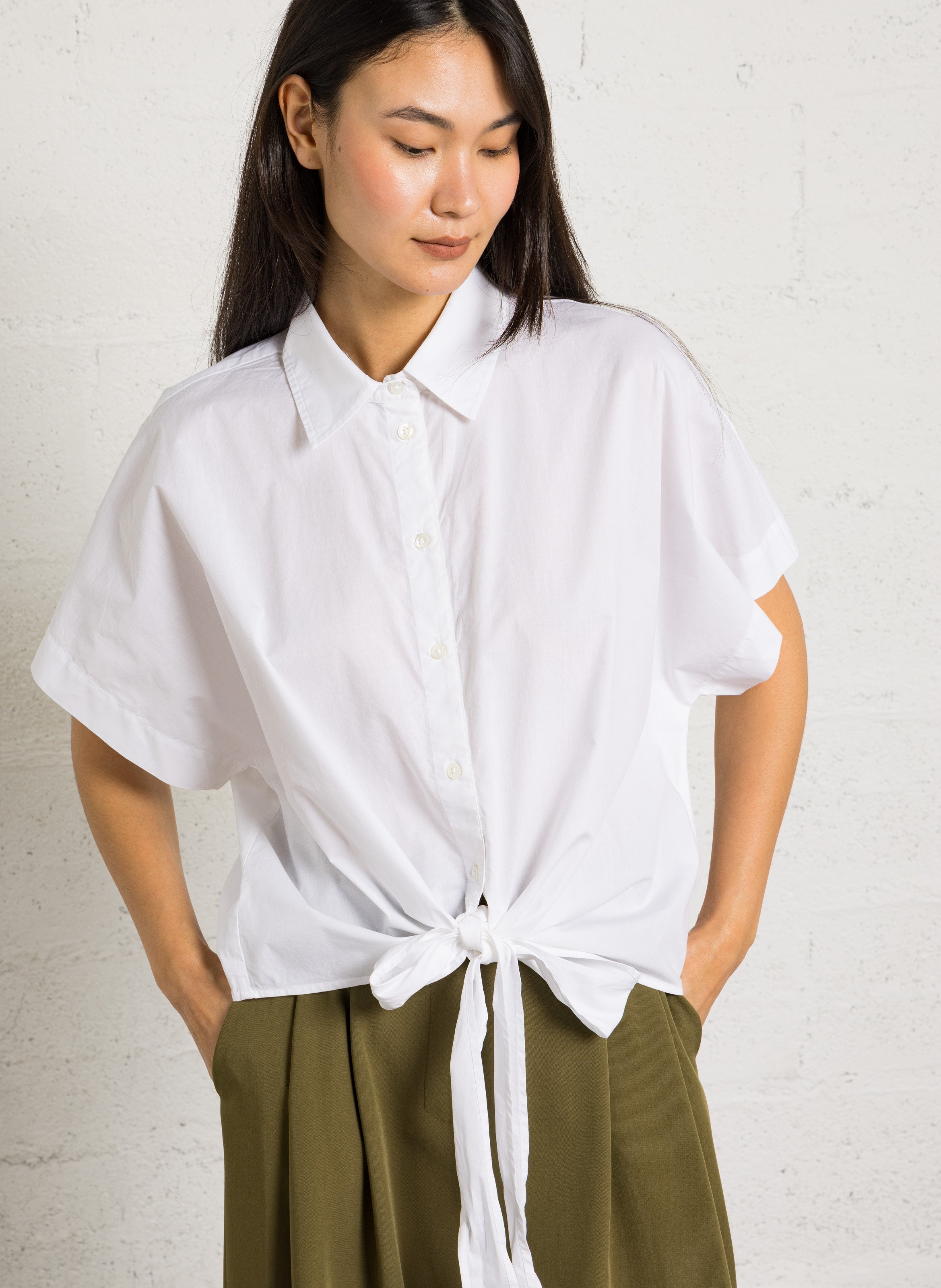 Weit geschnittene Baumwollbluse mit klassischem Kragen BELLEROSE