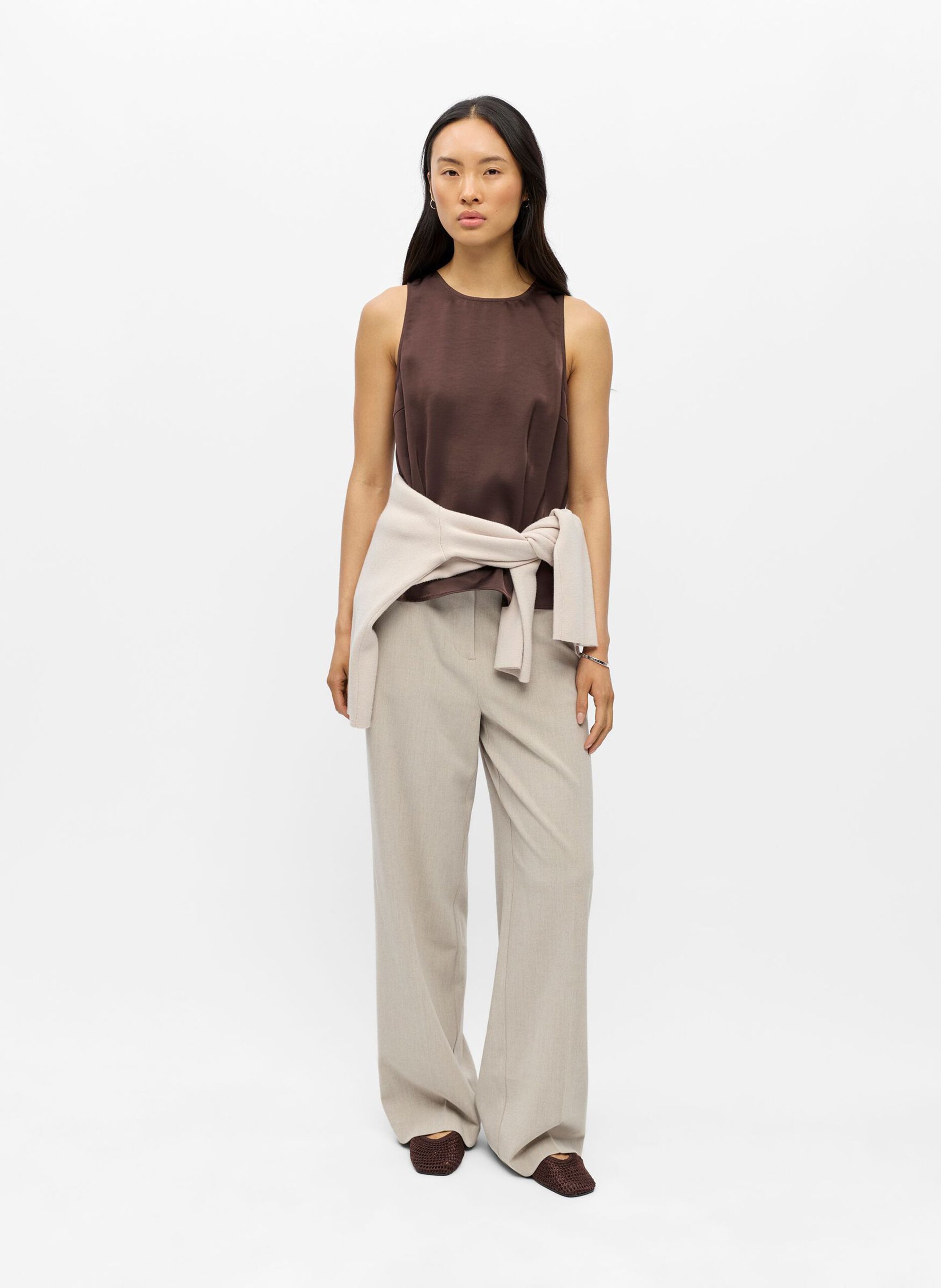 Mouwloze, rechte blouse van gemengde viscose OBJECT Bruin