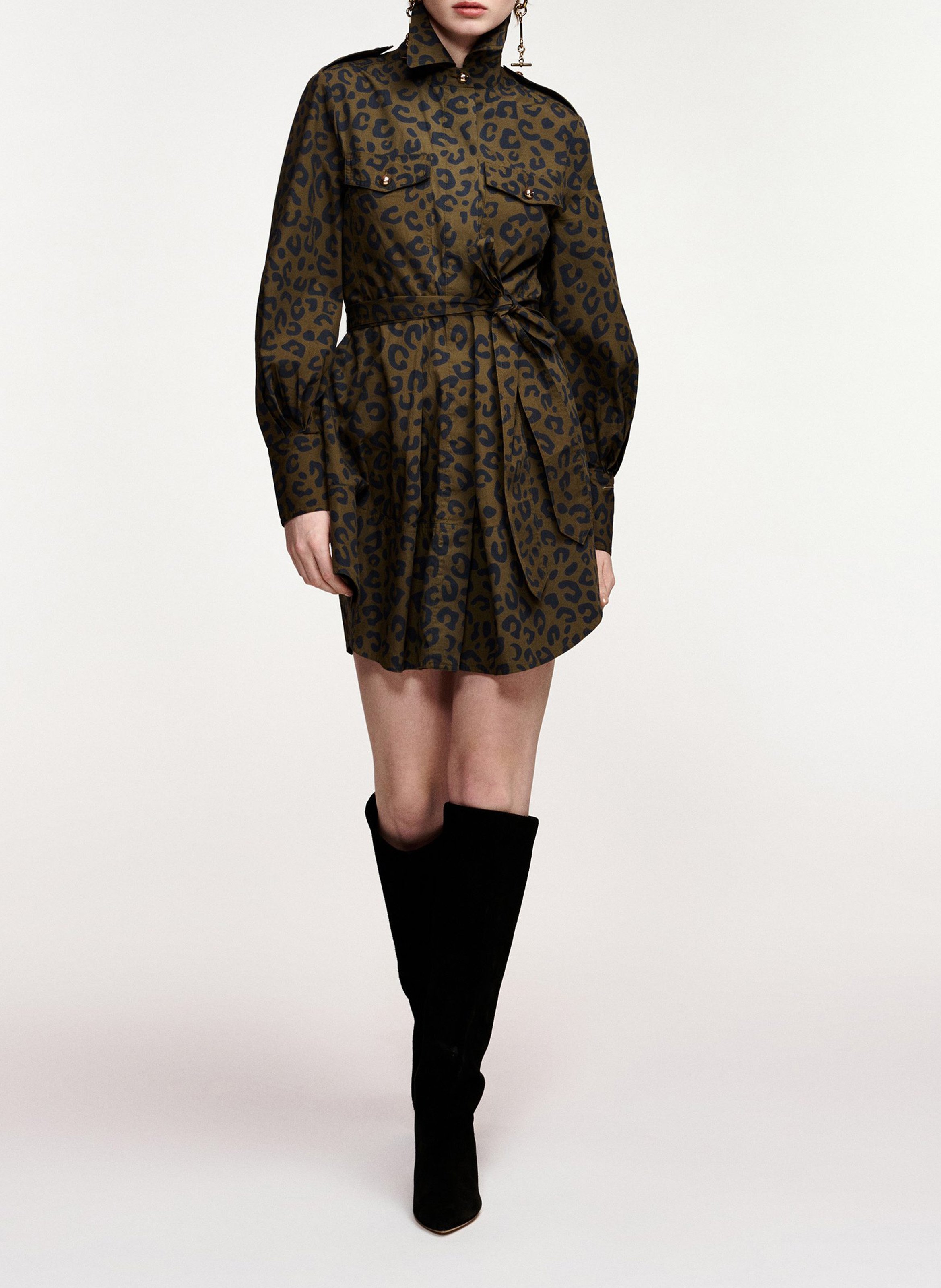 Tailliertes Hemdkleid aus Baumwolle ESSENTIEL ANTWERP Grun