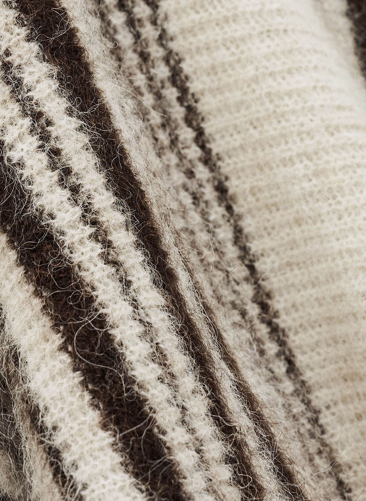 Asymmetrische trui met boothals - wolblend BA&SH Bruin