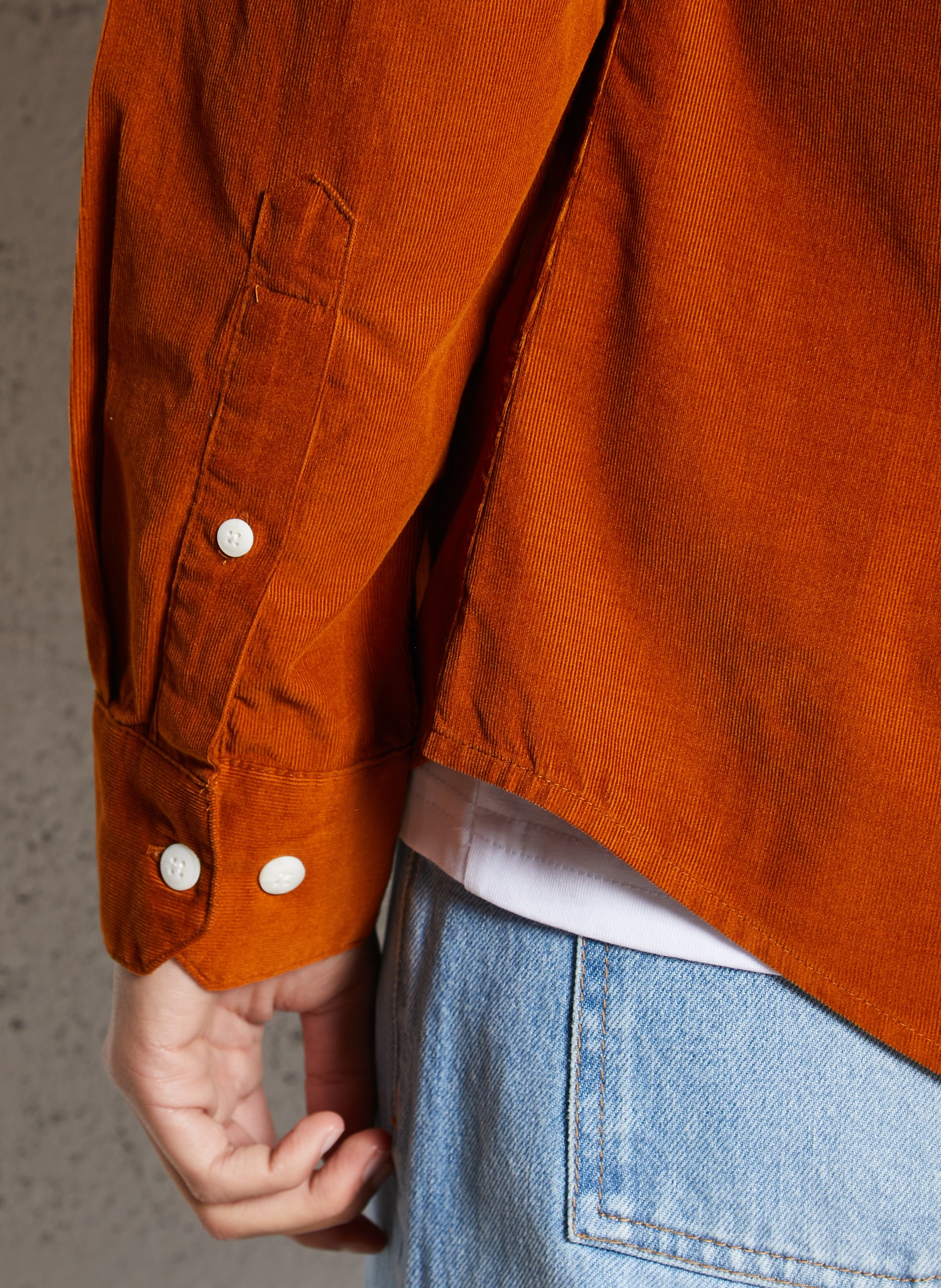 Regular-fit velvet shirt with button-down collar FARAH Brown