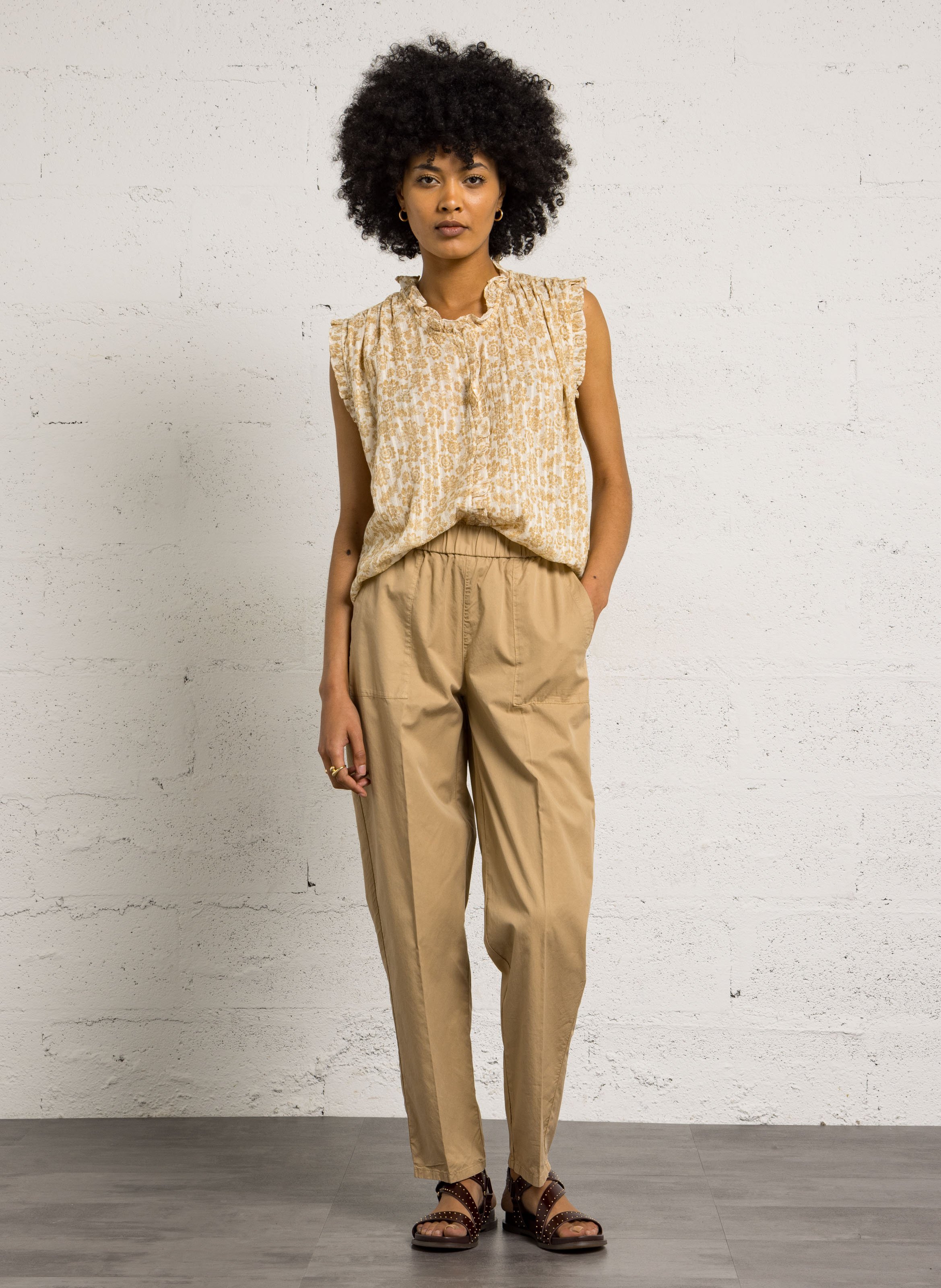 Top droit col rond en coton imprimé FEEKA Beige