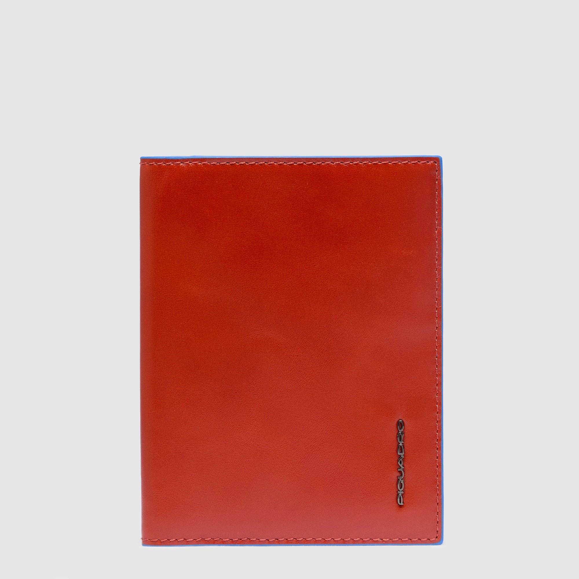 Passport holder PIQUADRO Brown