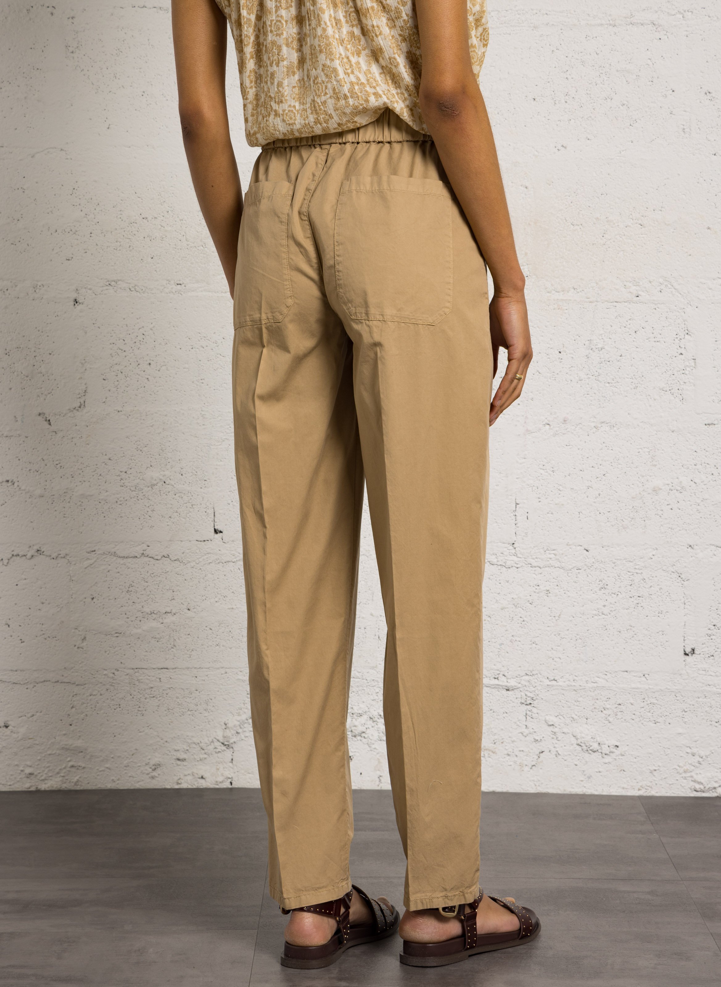 Anliegende Hose aus Baumwollmischung LAB DIP Beige