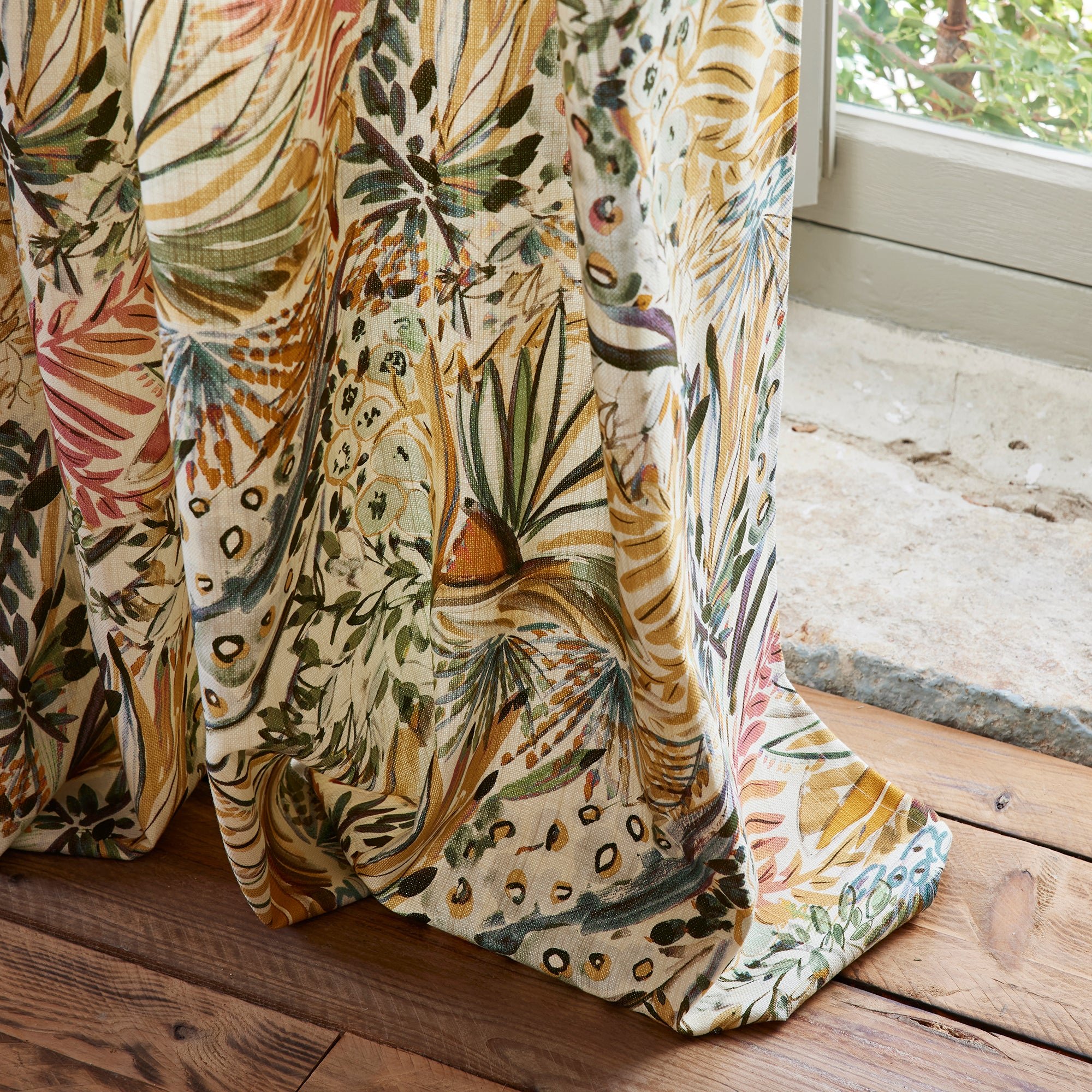 AQUARELA - Curtain with golden eyelets MADURA Multicolored