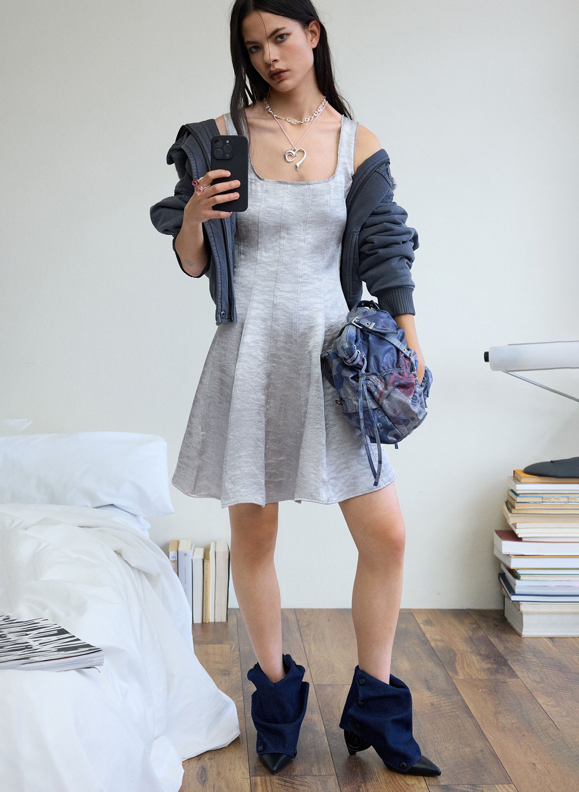 Kurzes Kleid mit quadratischem Ausschnitt DESIGUAL Schwarz