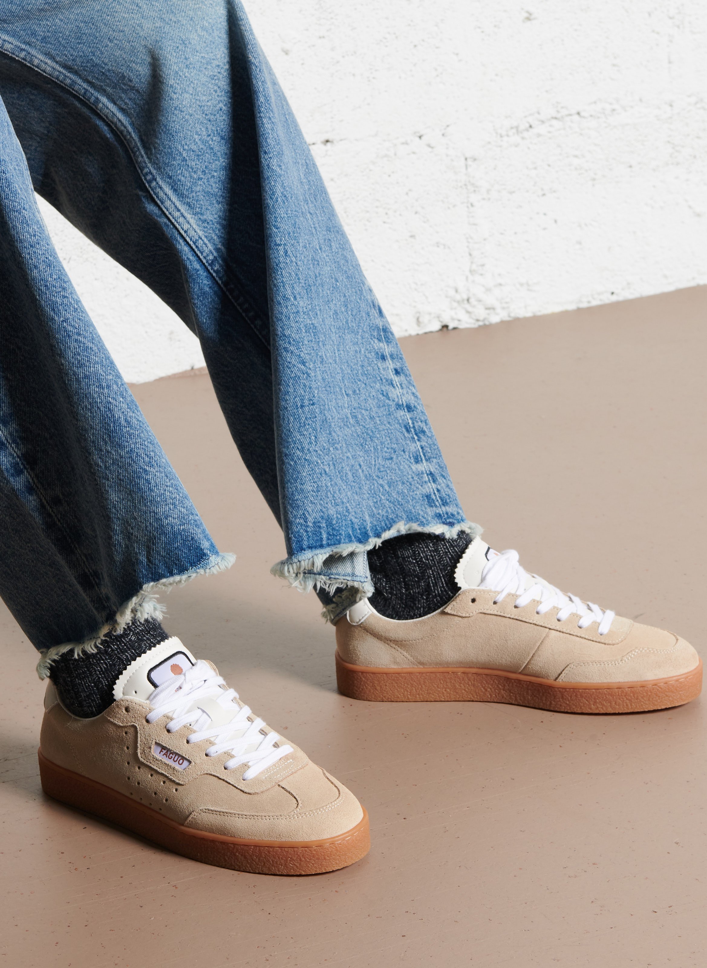 Baskets basses en cuir mélangé Beige