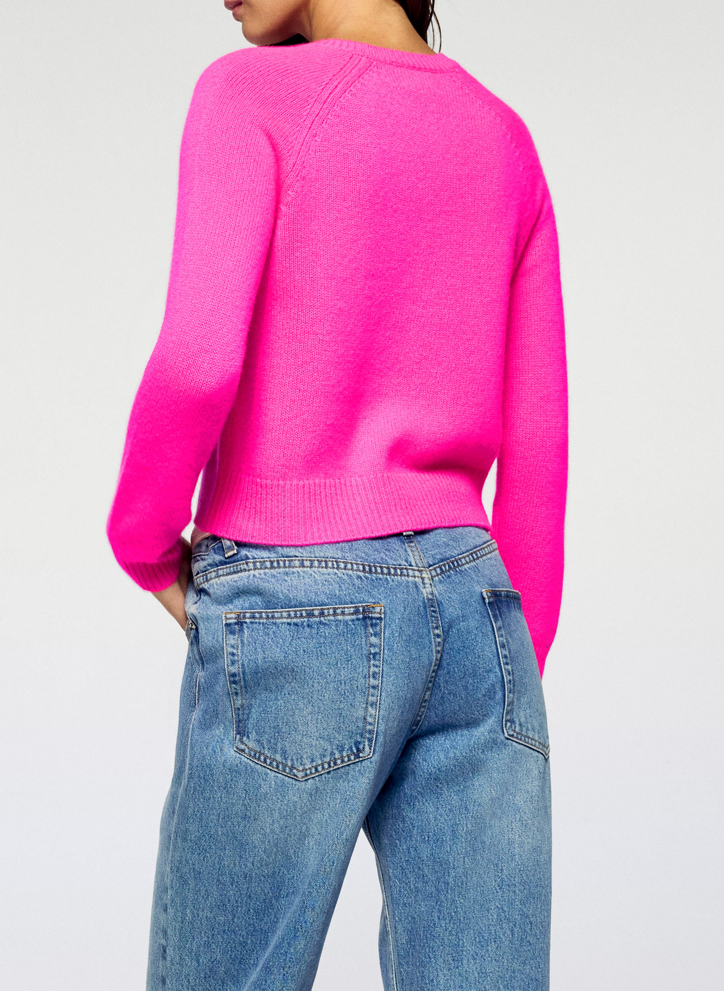 Short straight cashmere sweater FROM FUTURE Pink
