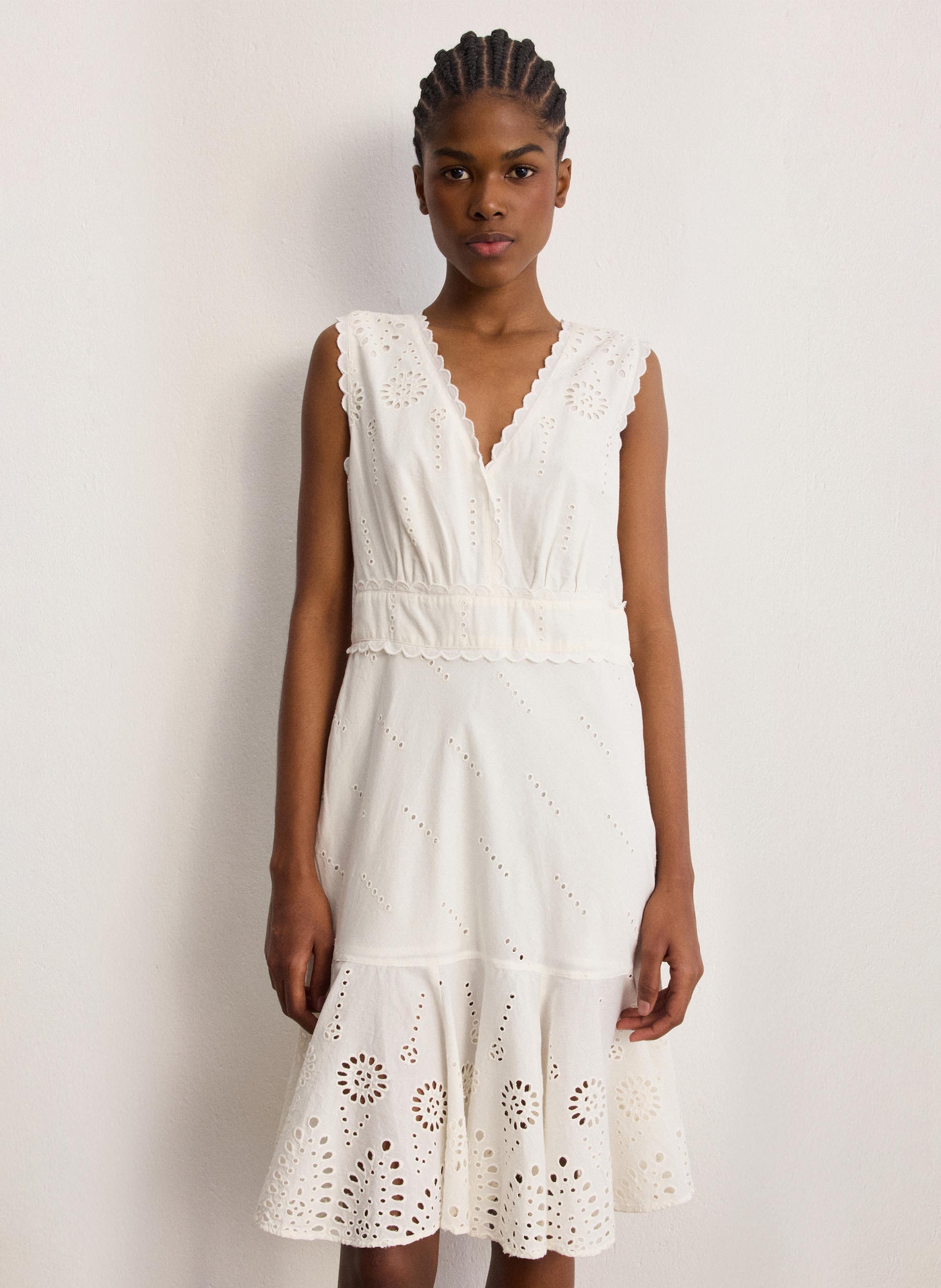 Robe courte sans manches à broderies PABLO Beige