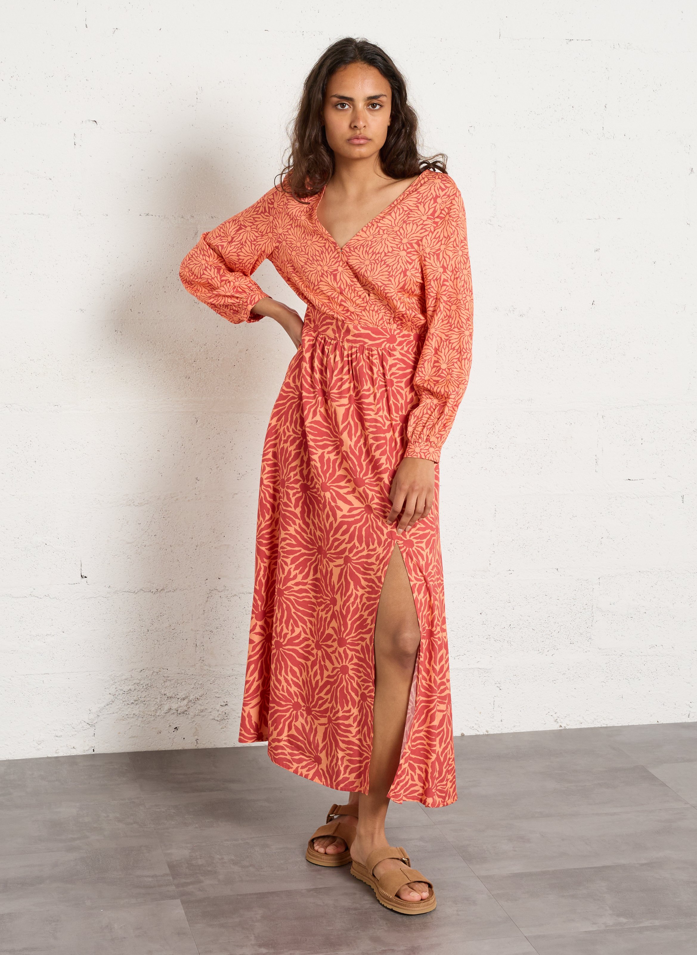 Sandales plates à scratch en cuir suédé UGG Marron