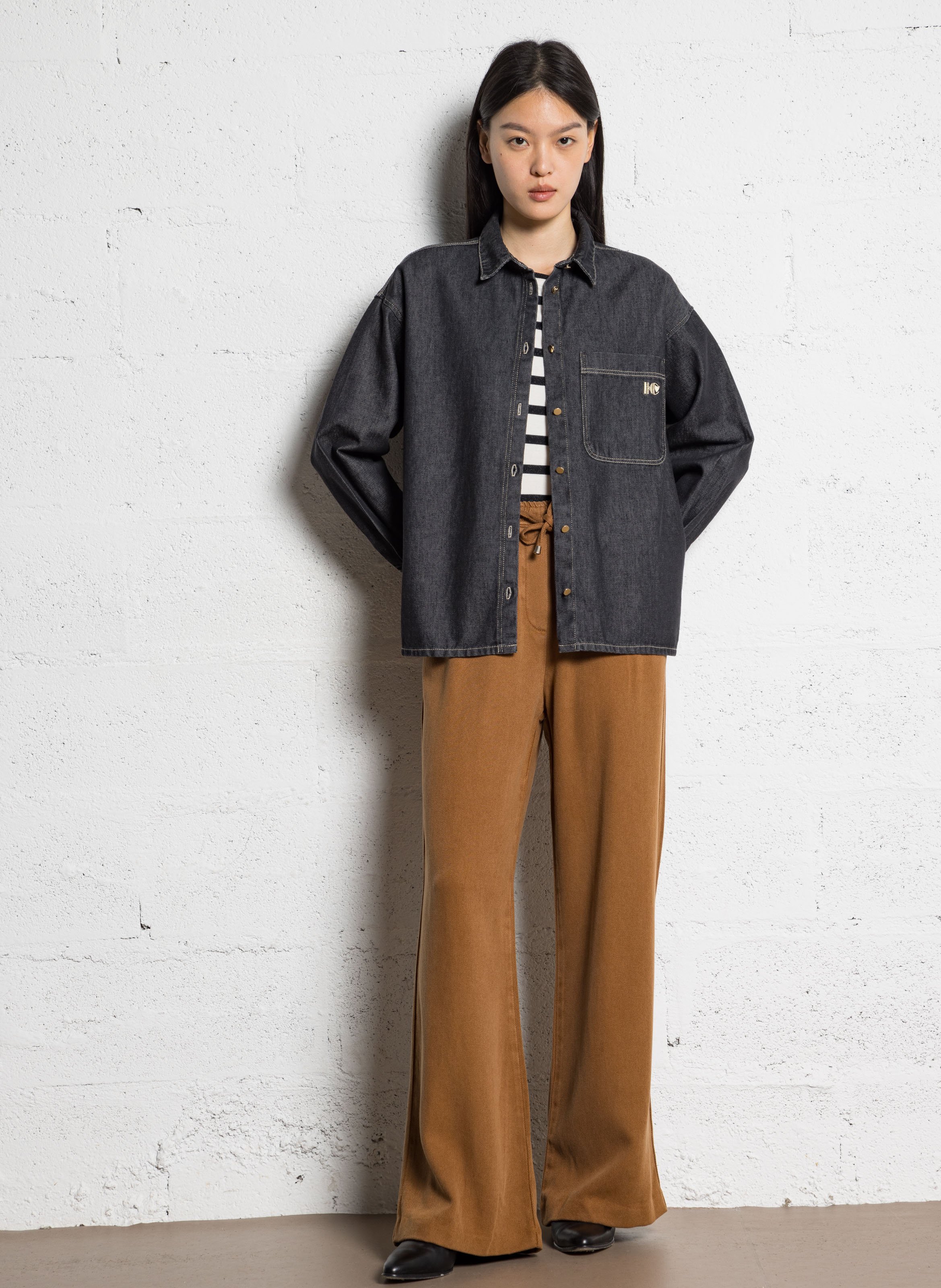 Chemise en jean broderie monogramme I CODE Noir