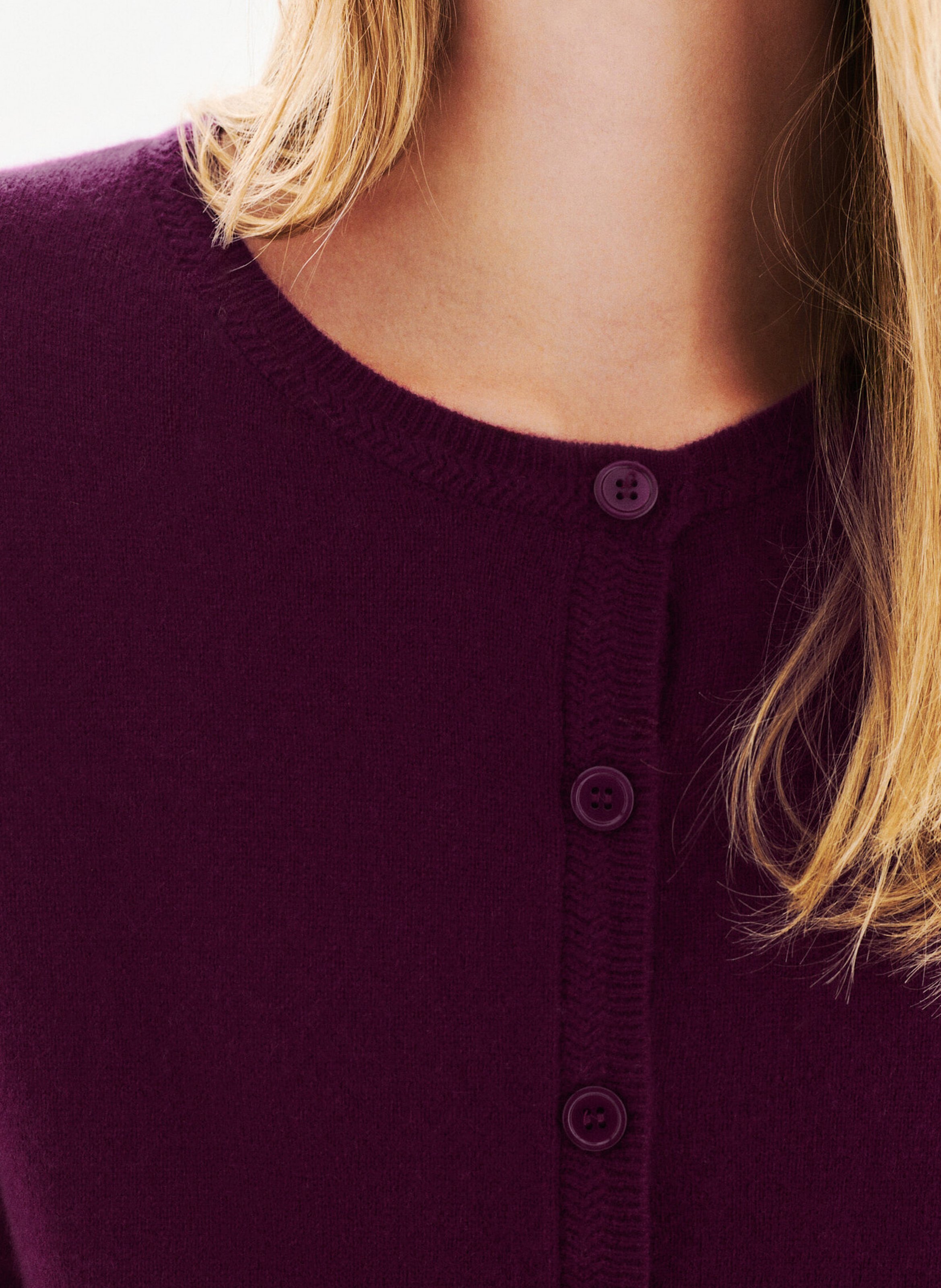 Round neck straight cashmere cardigan CAROLL Purple