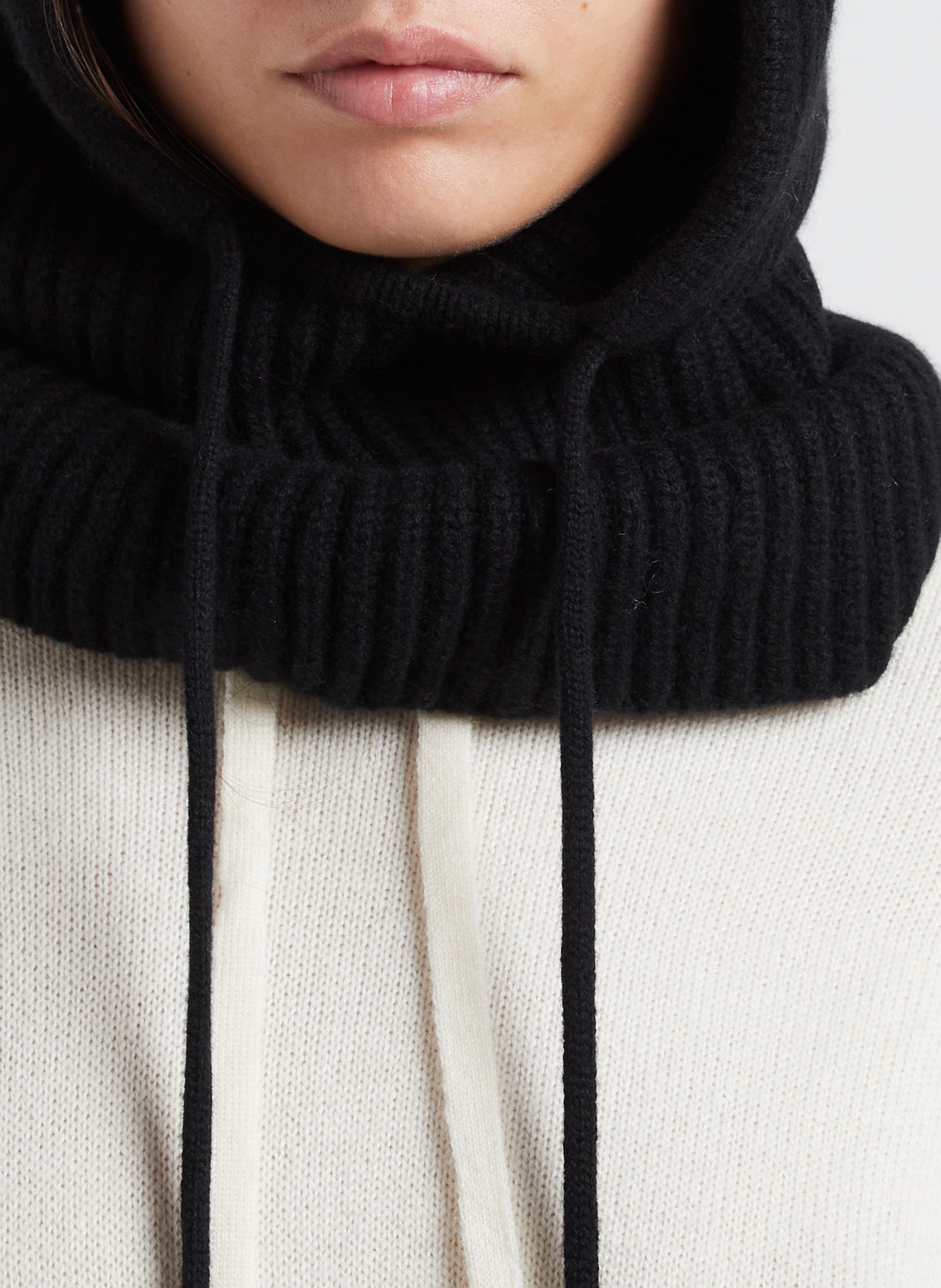 Cagoule en cachemire  KUJTEN Noir