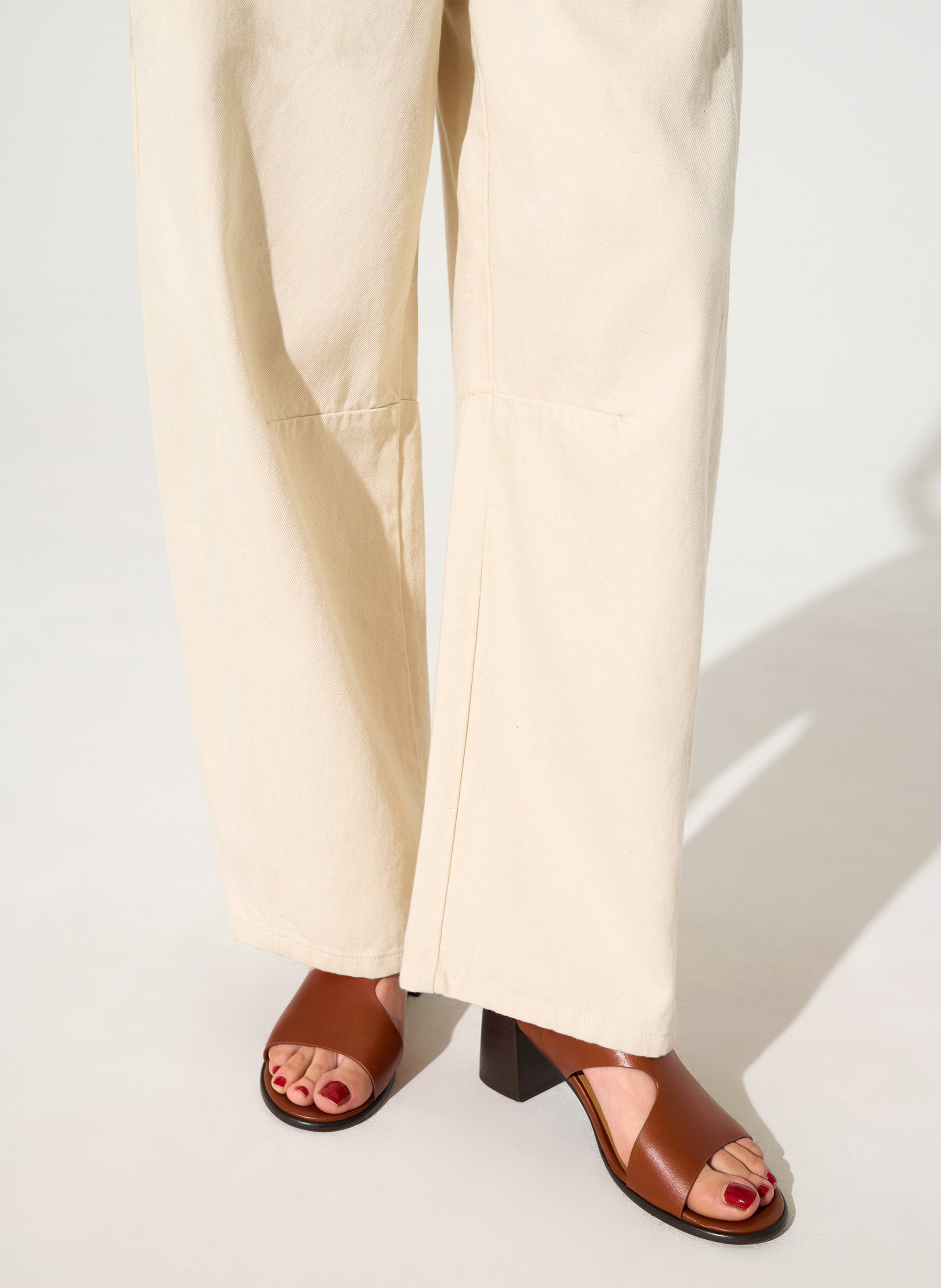 Weite High Waist Jeans aus Bio-Baumwolle COTELAC Weiss