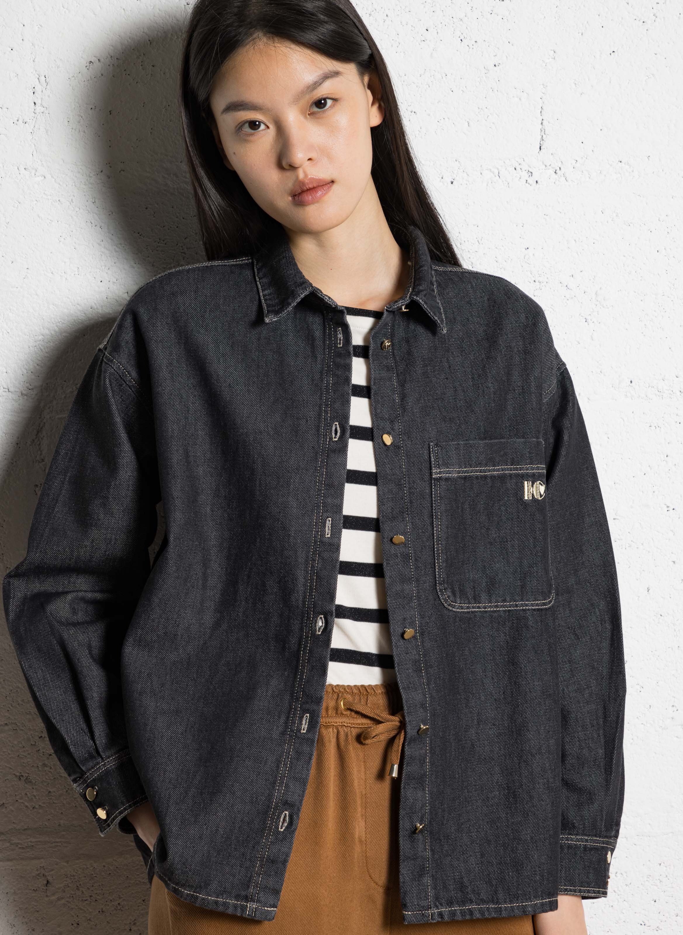 Chemise en jean broderie monogramme I CODE Noir