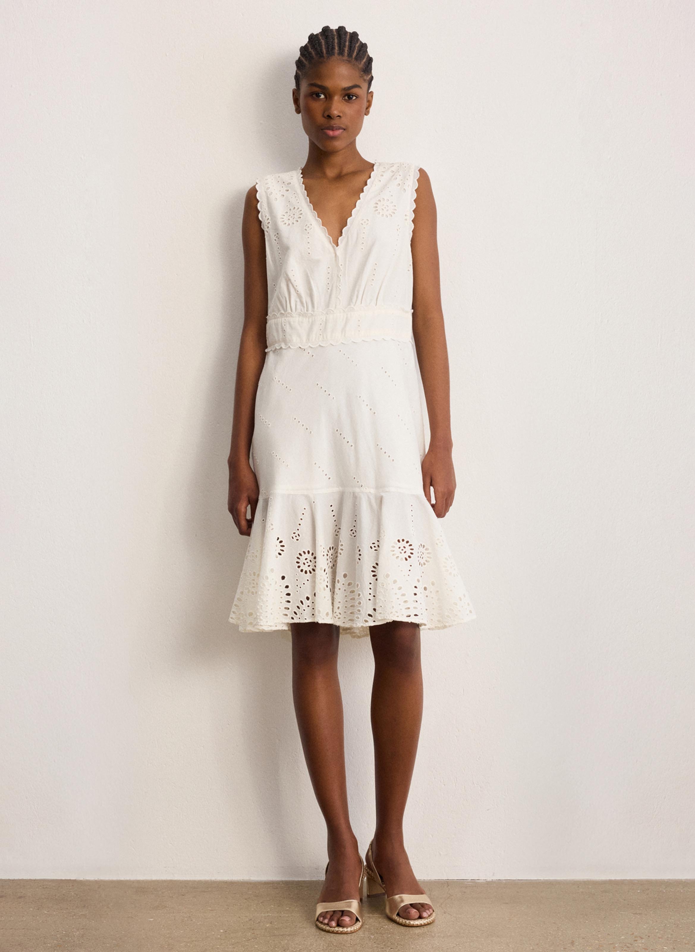 Robe courte sans manches à broderies PABLO Beige