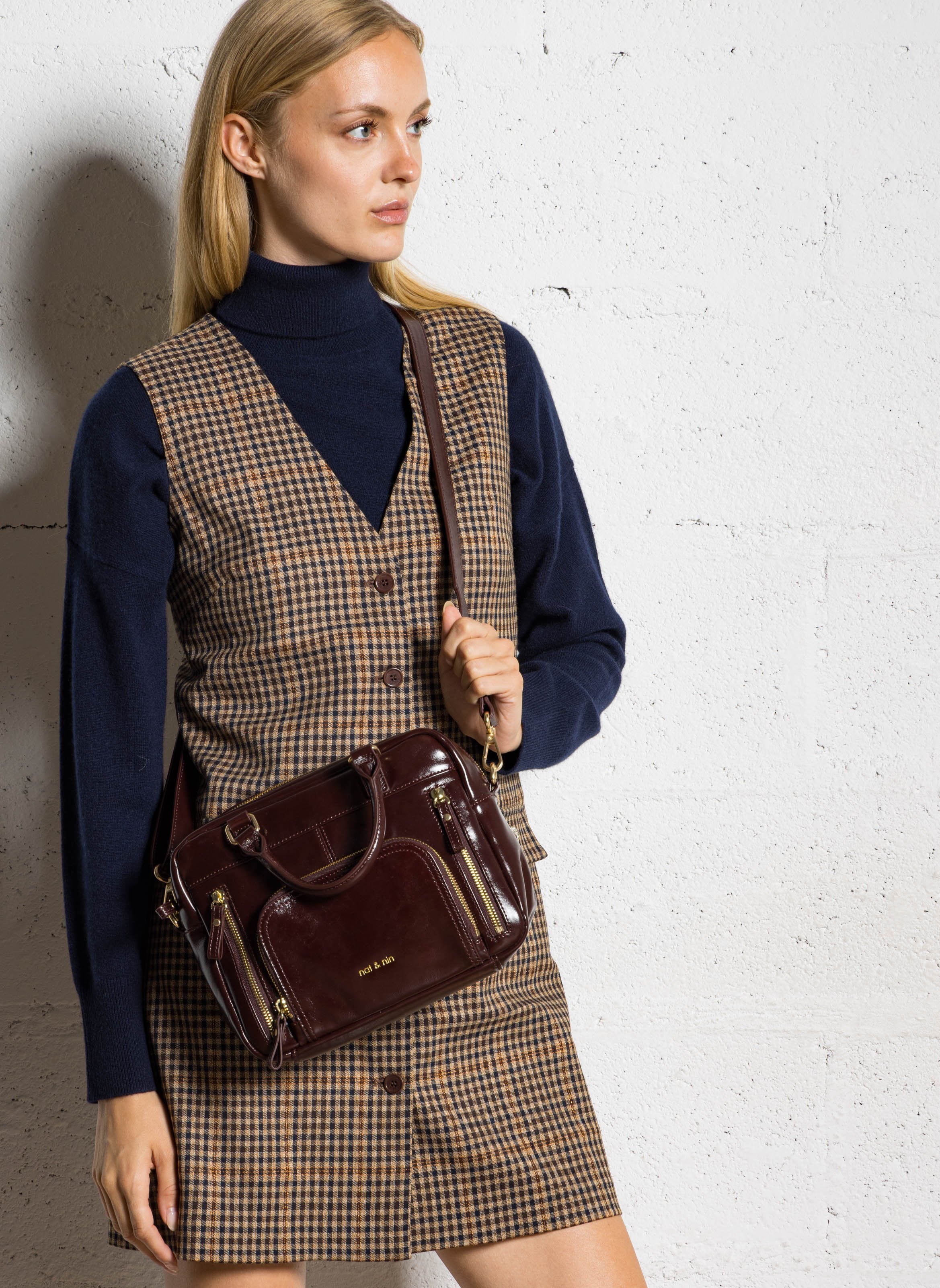 Multitaschen-Handtasche aus Leder NAT & NIN Braun