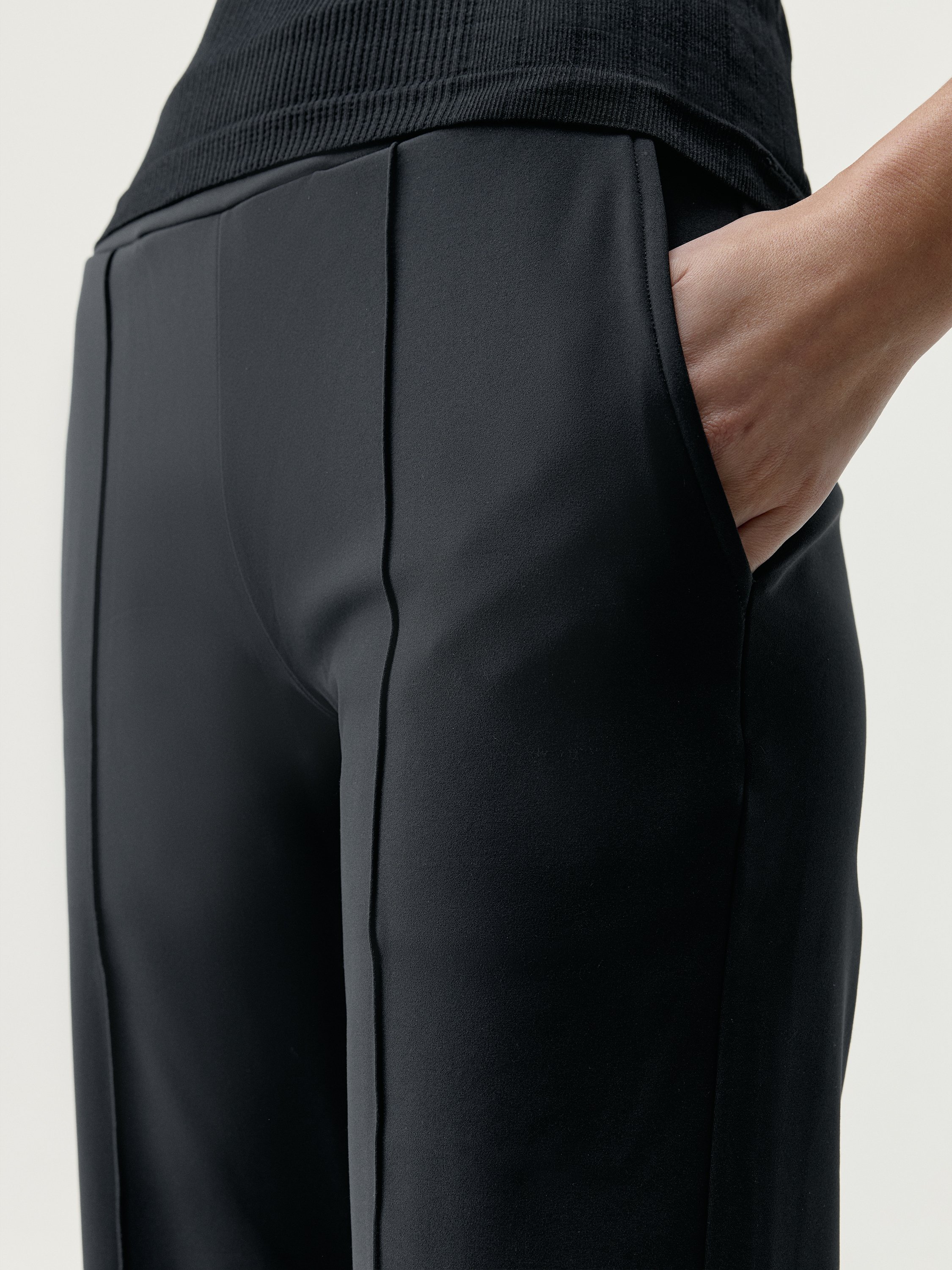 Comfortable straight-leg pants BORN LIVING YOGA Black
