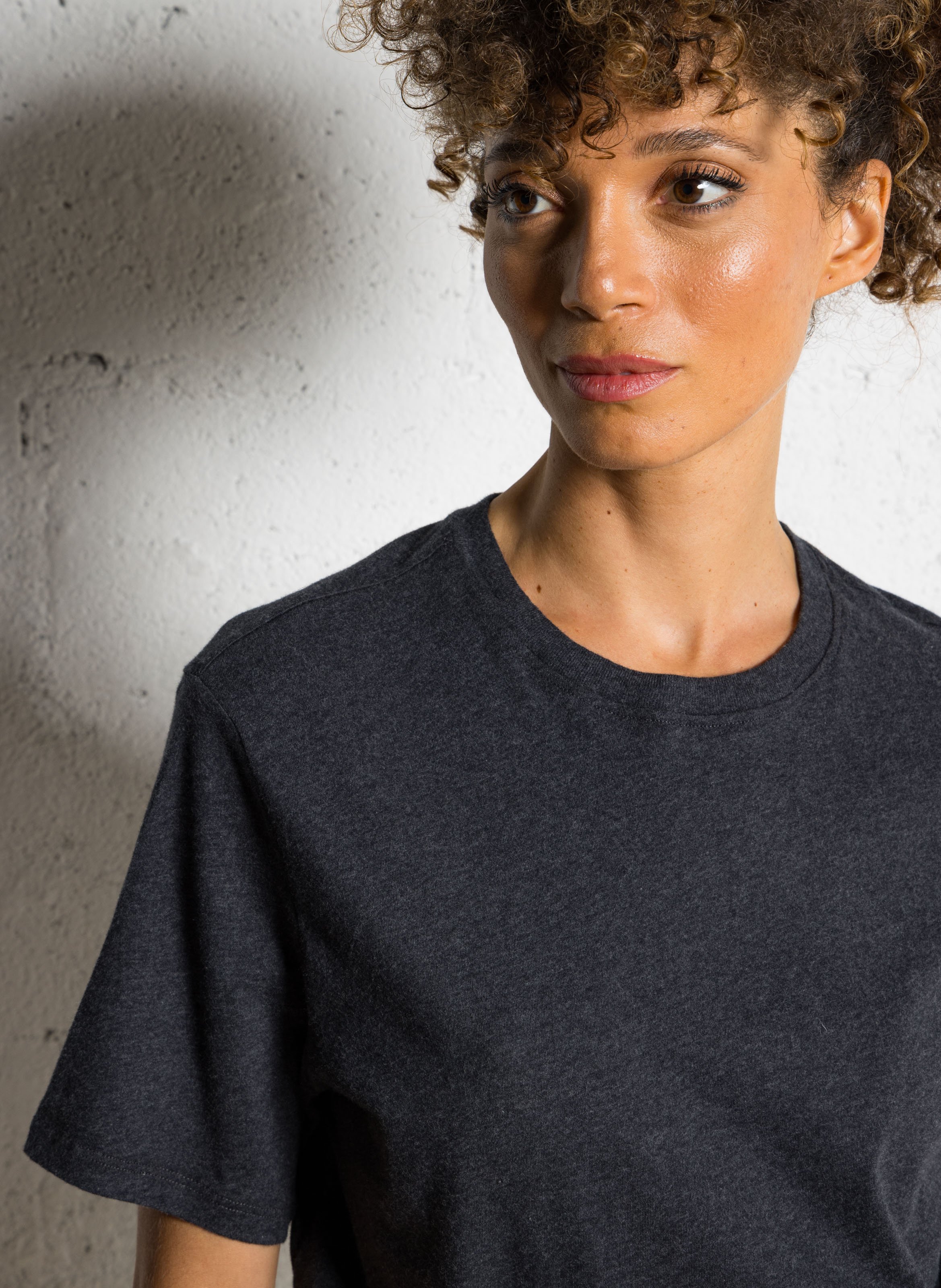 Tee-shirt col rond en coton bio MAJESTIC FILATURES Noir