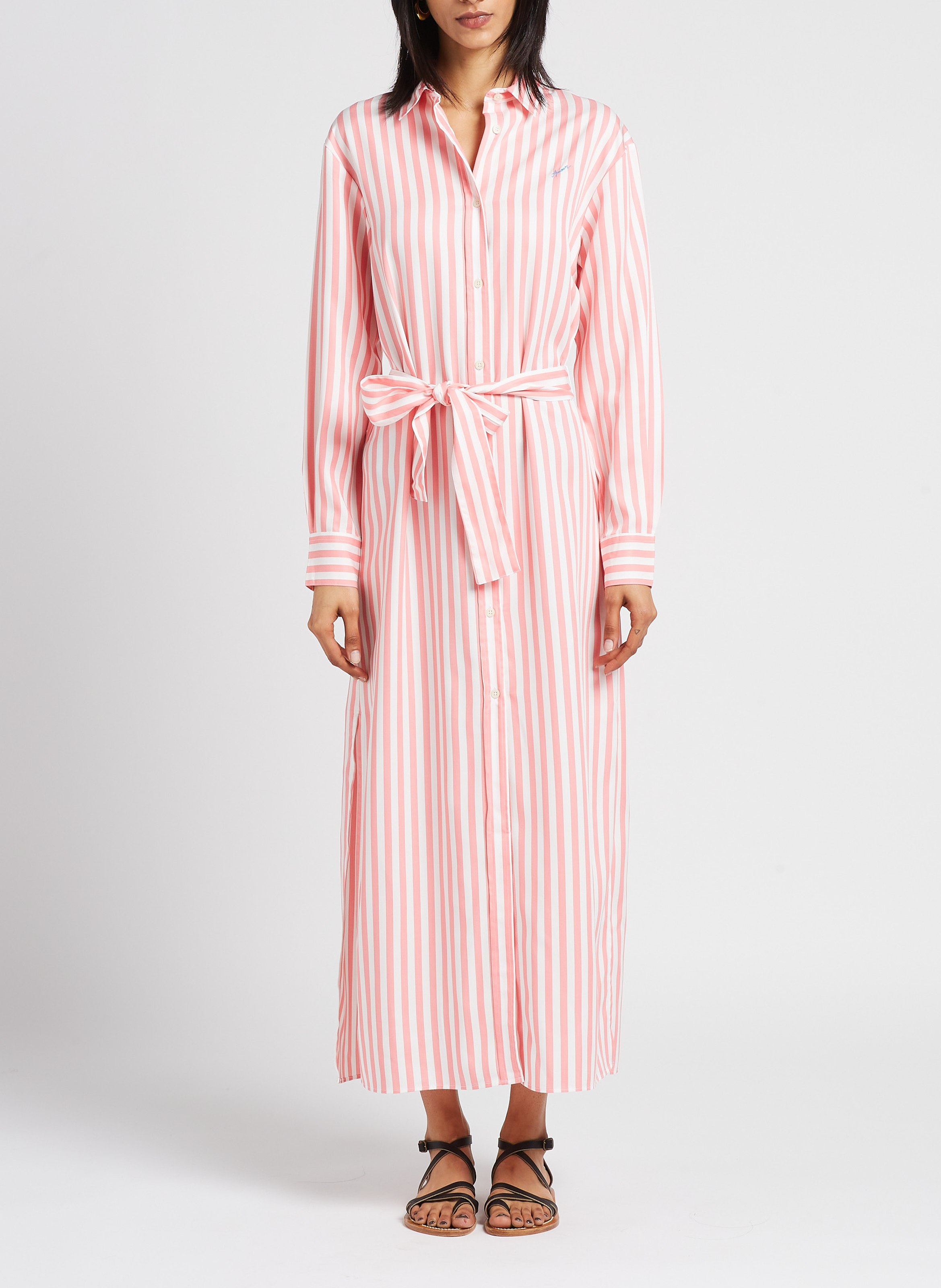 Lange jurk met klassieke kraag en geborduurse tekst'Amour' MAISON LABICHE Roze